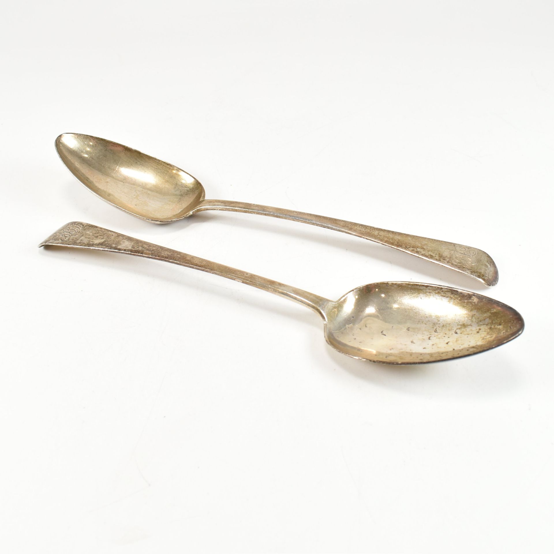 PAIR OF GEORGE III HALLMARKED SILVER SERVING SPOONS - Image 2 of 5