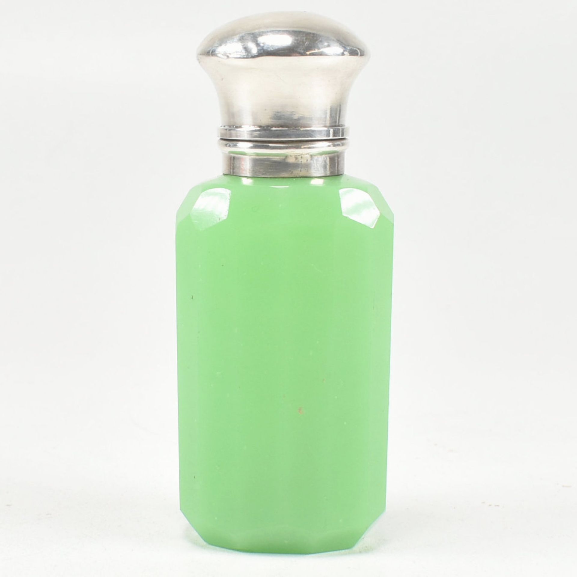 EARLY 20TH CENTURY WHITE METAL & URANIUM GLASS SCENT BOTTLE