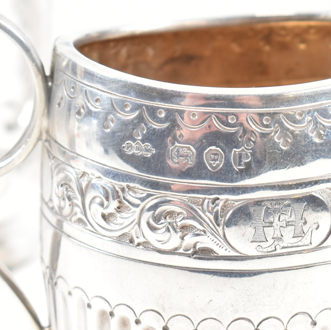 VICTORIAN HALLMARKED SILVER CREAMER & CHRISTENING CUP - Image 4 of 7