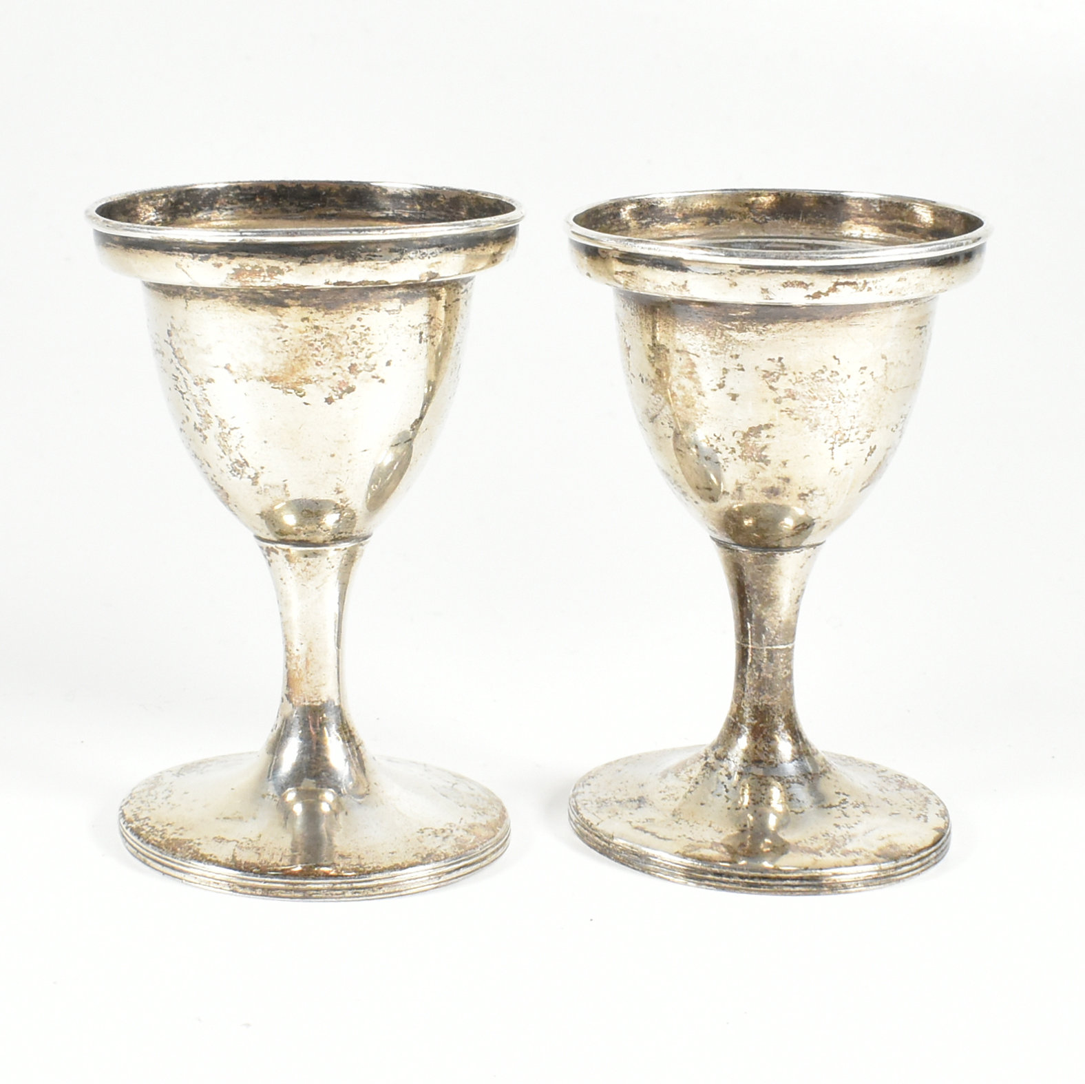 PAIR OF GEORGE III IRISH HALLMARKED SILVER EGG CUPS - Image 2 of 5