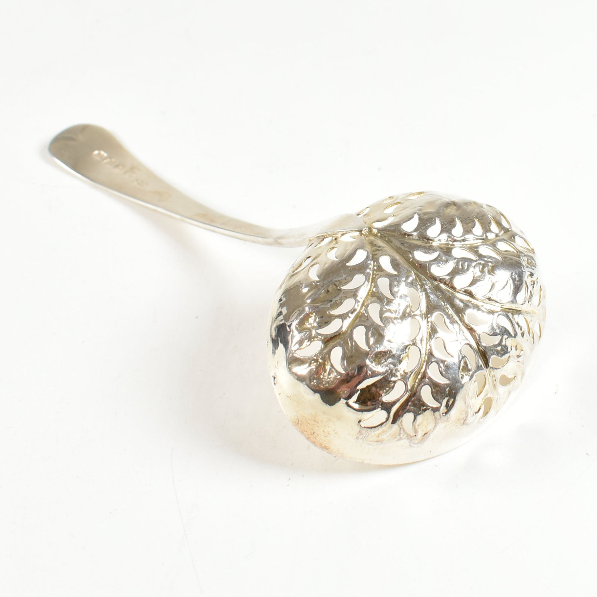 CASED GEORGE II HALLMARKED SILVER SUGAR SIFTER SPOON - Image 9 of 12