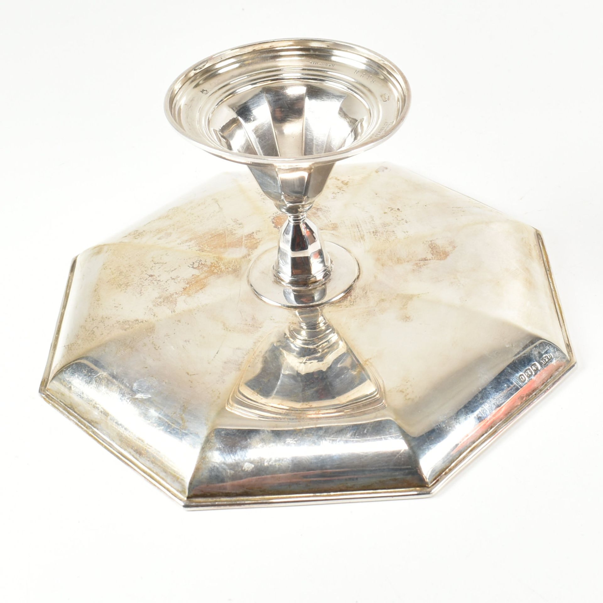 GEORGE V HALLMARKED SILVER CAKE STAND - Image 5 of 8