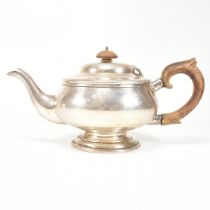 GEORGE VI HALLMARKED SILVER TEA POT