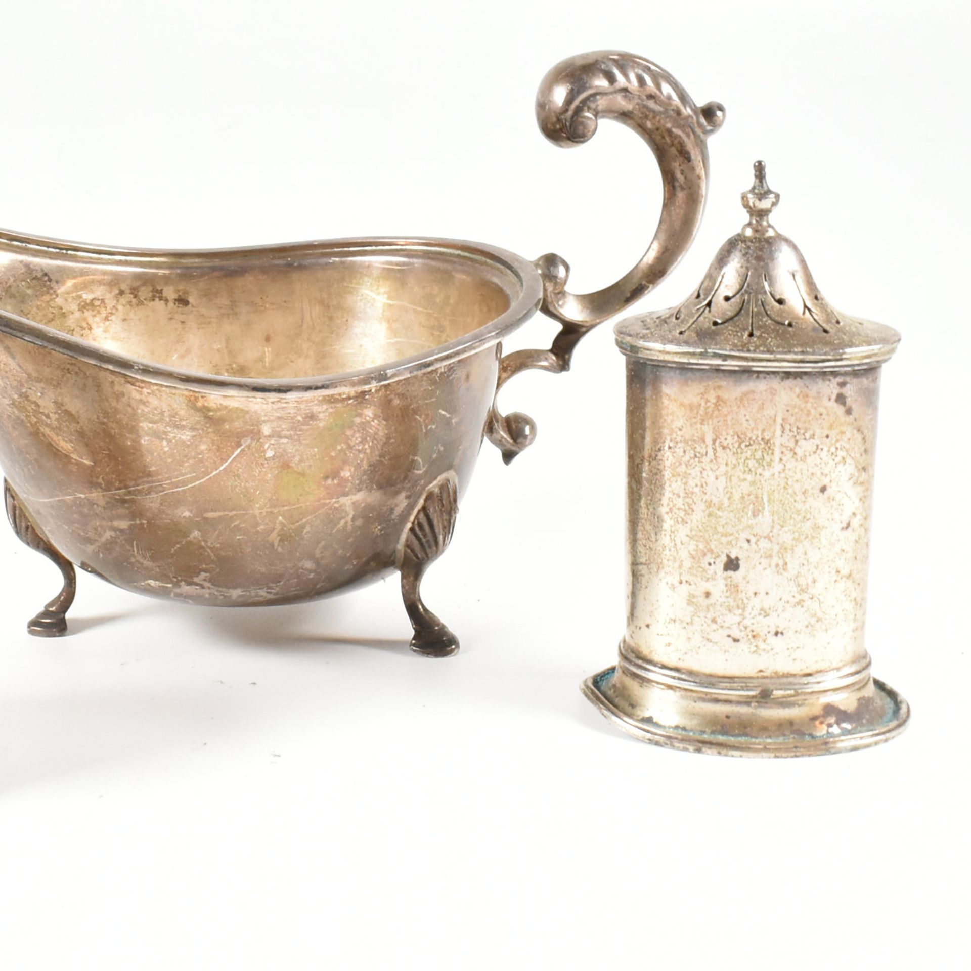GEORGE V HALLMARKED SILVER CRUETS & LATER SAUCE BOAT - Image 2 of 7
