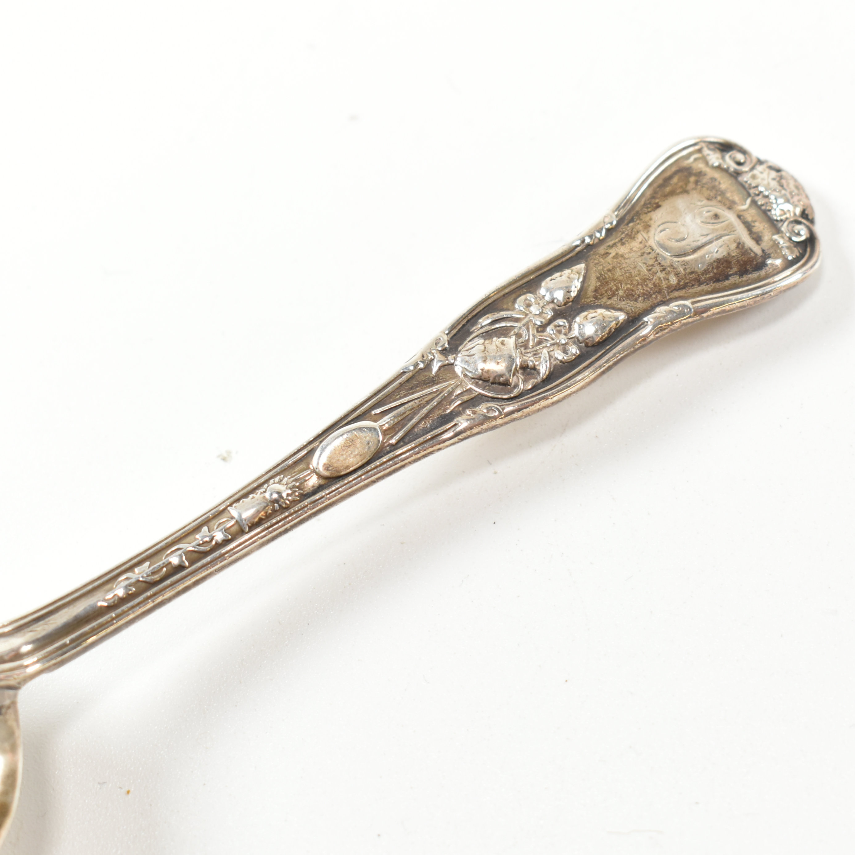 VICTORIAN HALLMARKED SILVER PRESERVE SPOON & PERFUME BOTTLE - Image 7 of 9