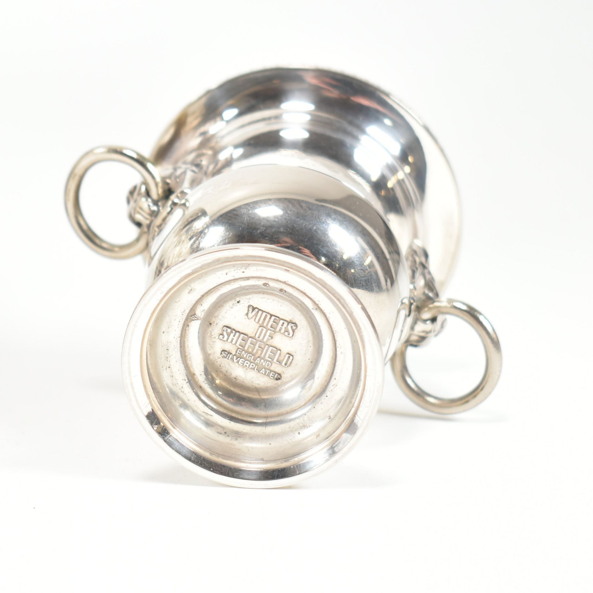 MID CENTURY MAPPIN & WEBB SILVER PLATED FRUIT BOWL & VINERS URN - Image 4 of 8