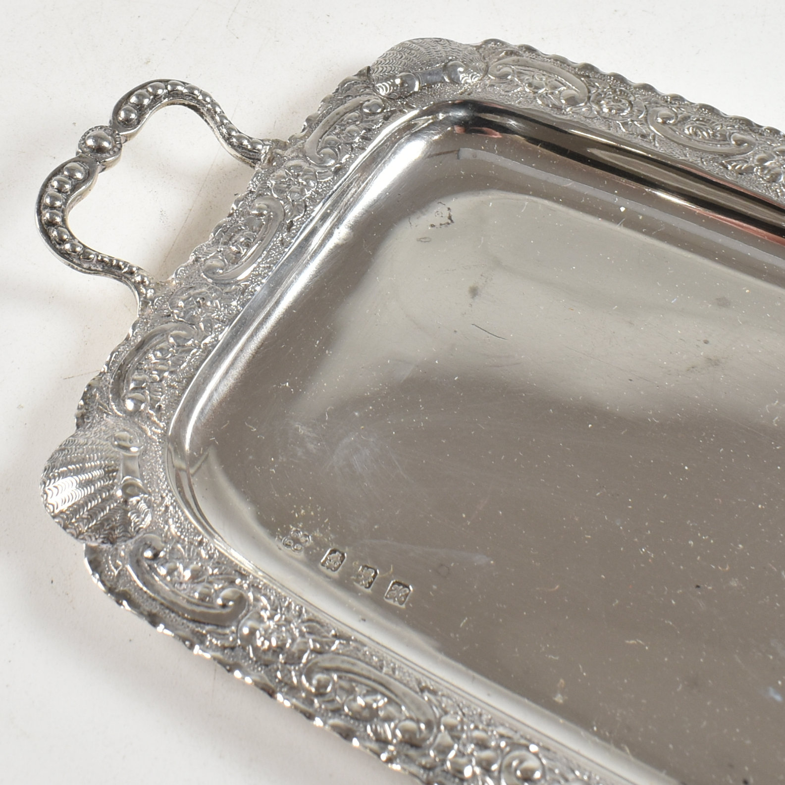 EDWARDIAN CASED SILVER MOUNTED TOT GLASS & TRAY SET - Image 15 of 15