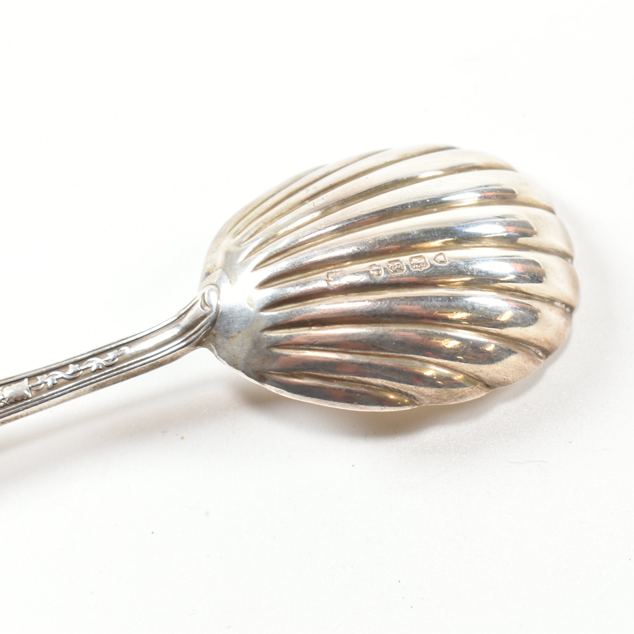 VICTORIAN HALLMARKED SILVER PRESERVE SPOON & PERFUME BOTTLE - Image 8 of 9