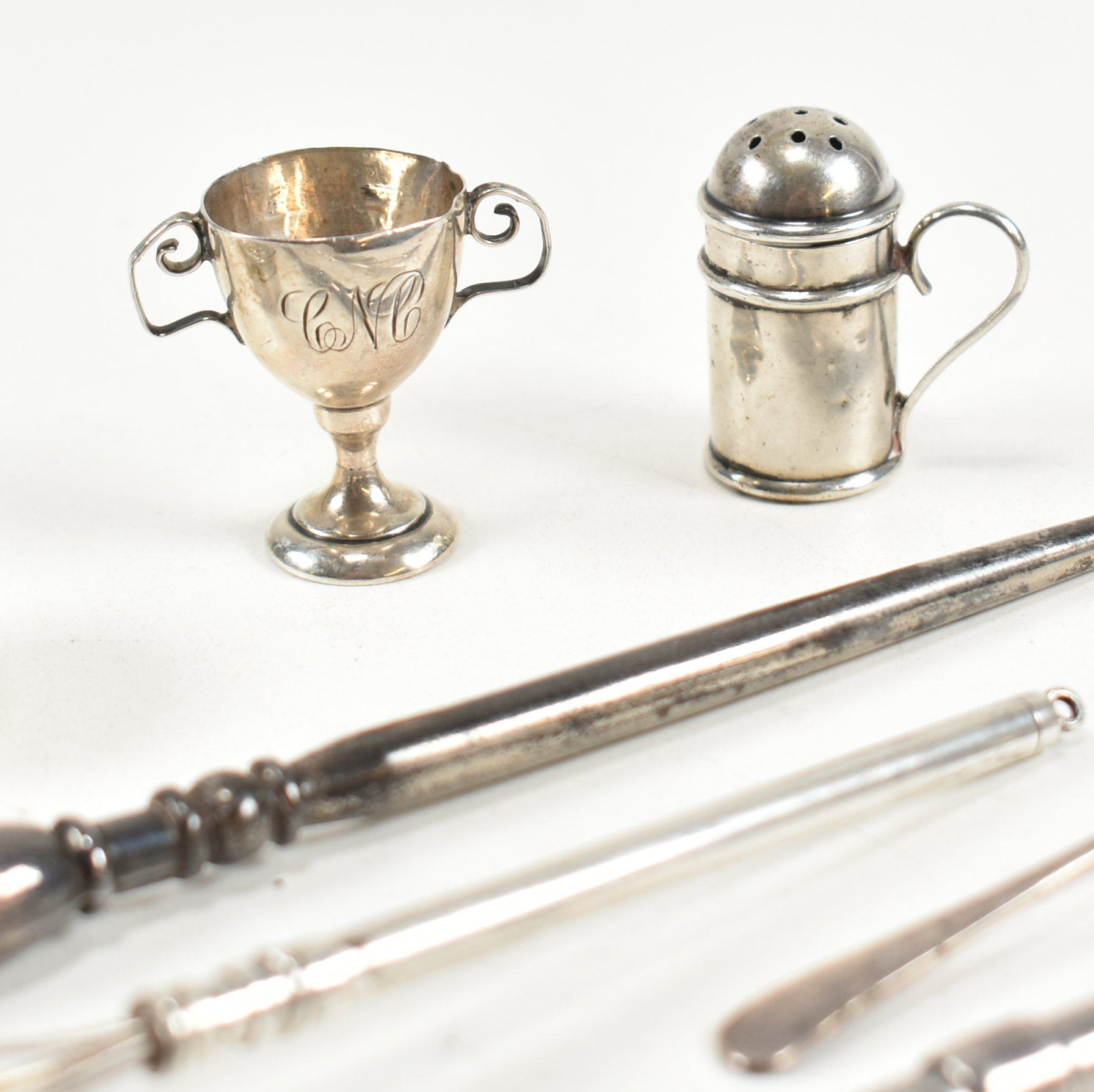 COLLECTION OF VICTORIAN & LATER HALLMARKED SILVER ITEMS - Image 2 of 8