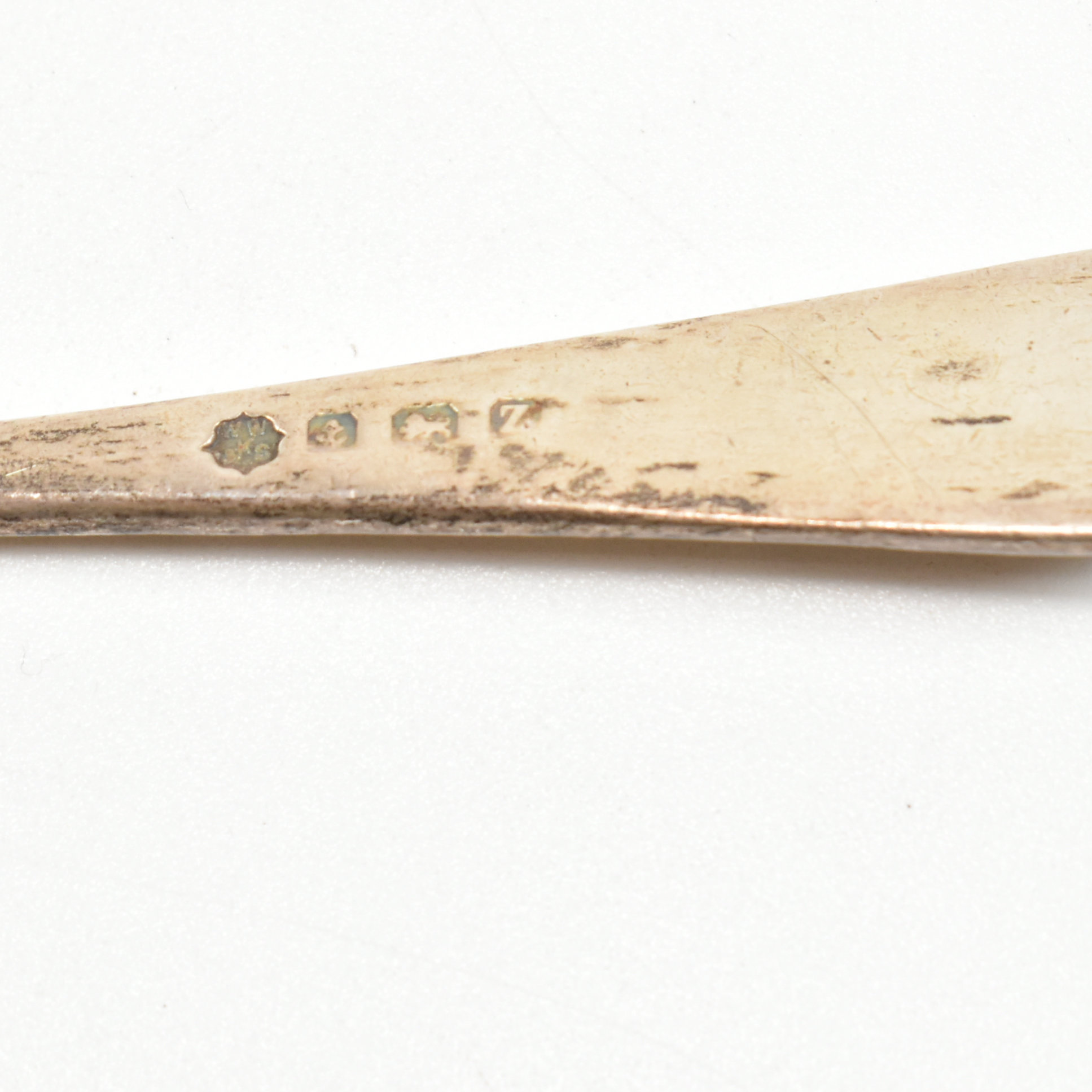 EARLY 20TH CENTURY HALLMARKED SILVER ITEMS VESTA SPOONS - Image 9 of 9