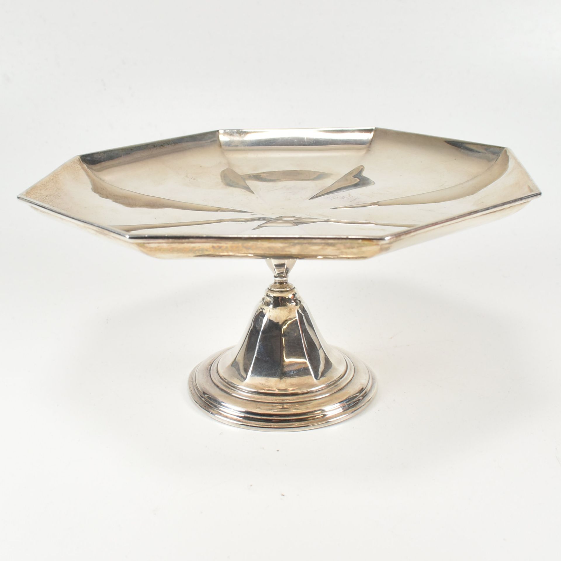 GEORGE V HALLMARKED SILVER CAKE STAND - Image 2 of 8