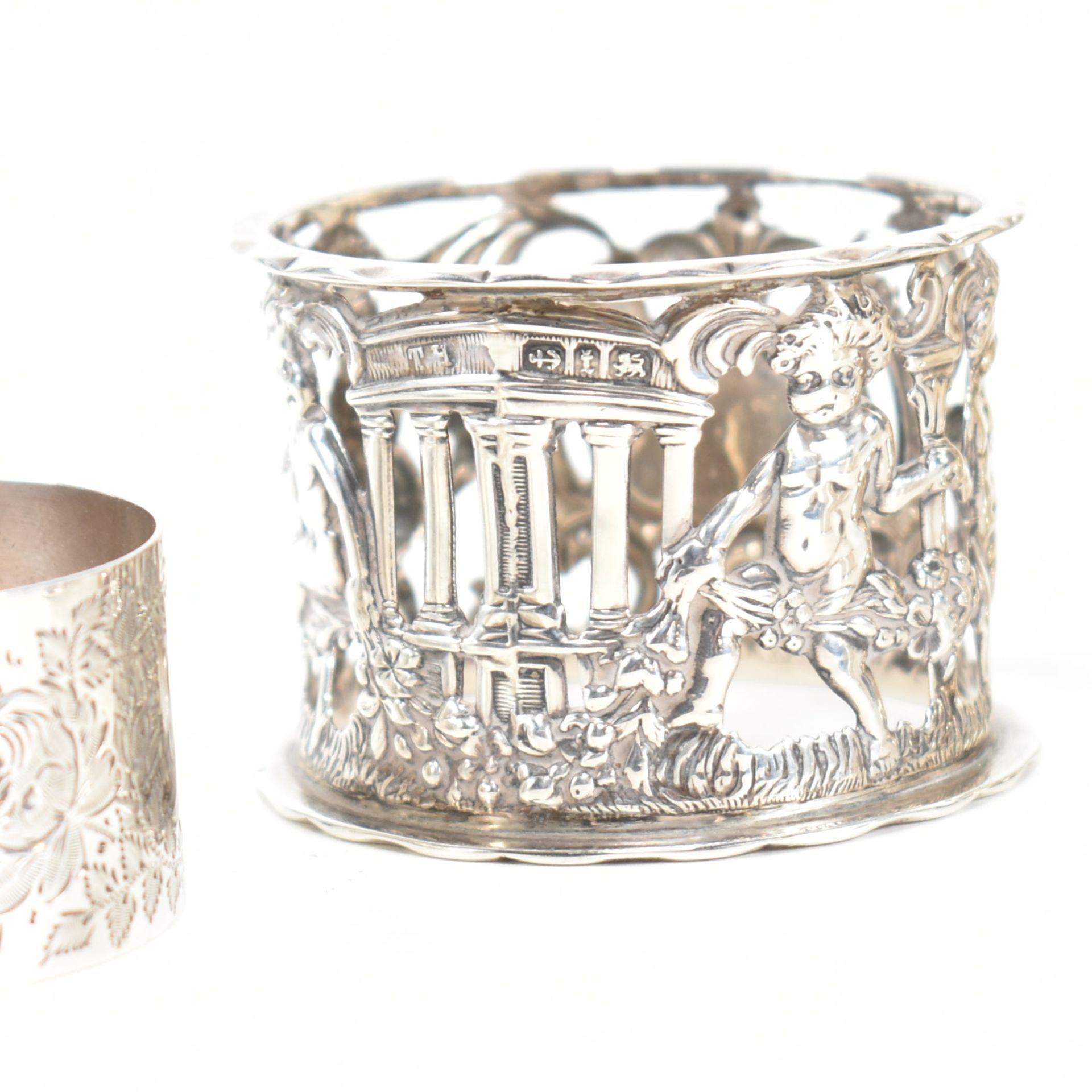 VICTORIAN & LATER HALLMARKED SILVER ITEMS CUP & NAPKIN RINGS - Image 6 of 8