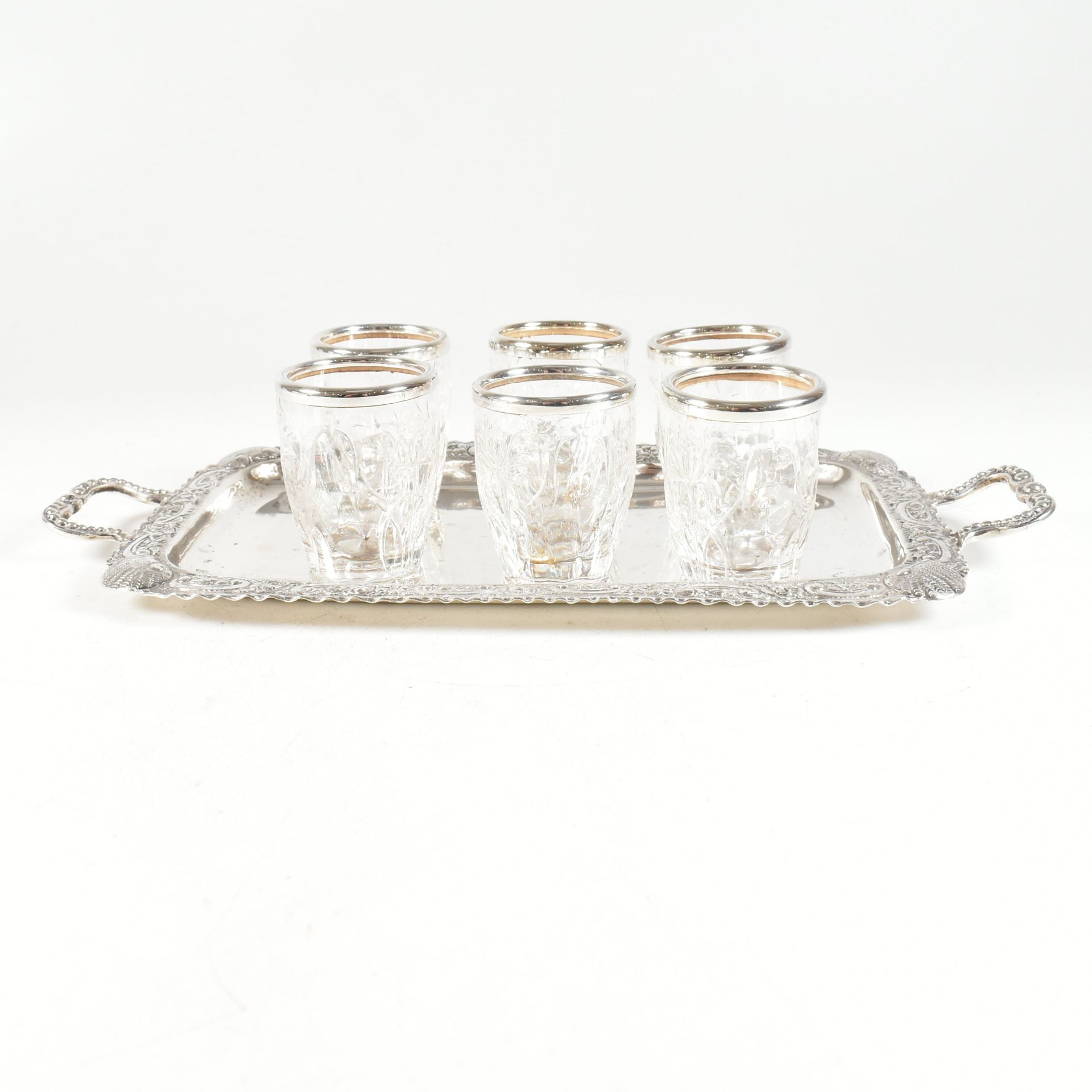 EDWARDIAN CASED SILVER MOUNTED TOT GLASS & TRAY SET - Image 9 of 15