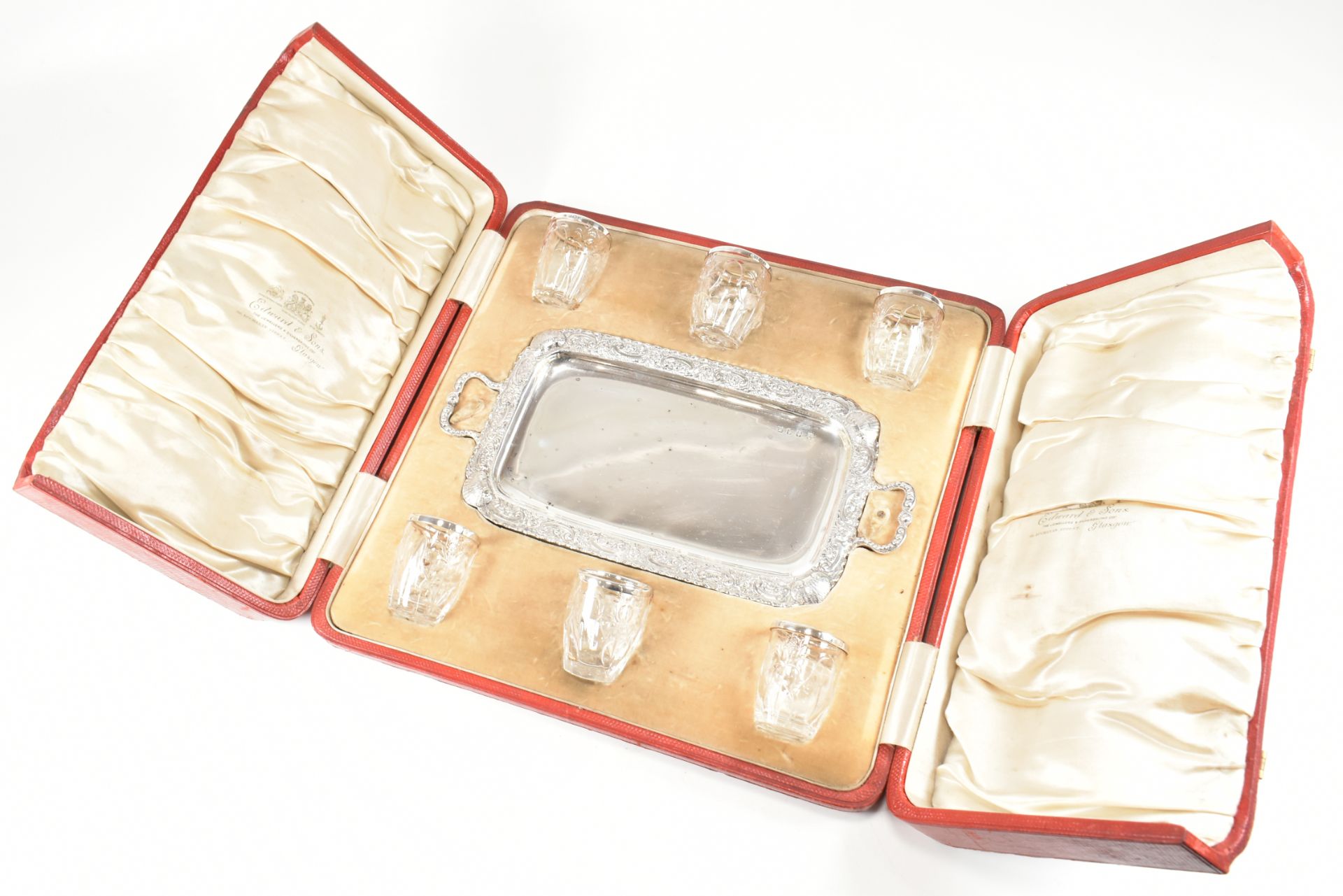 EDWARDIAN CASED SILVER MOUNTED TOT GLASS & TRAY SET - Image 8 of 15