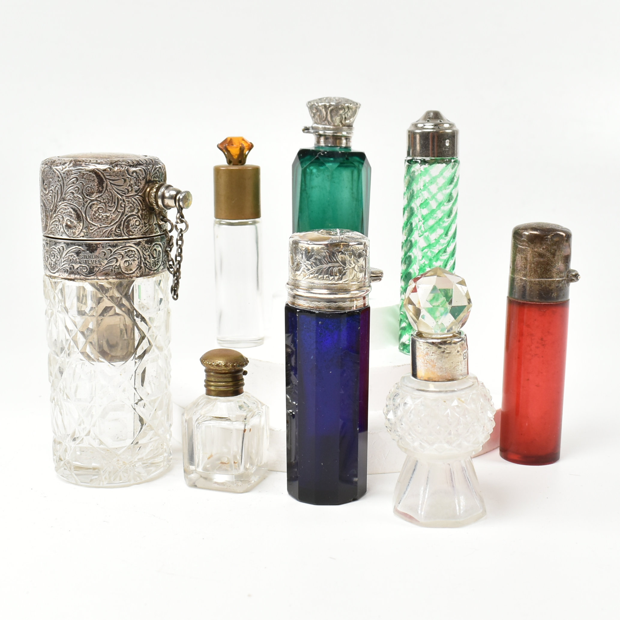 ANTIQUE & LATER CUT GLASS SCENT BOTTLES INCLUDING SILVER MOUNTED - Image 2 of 10