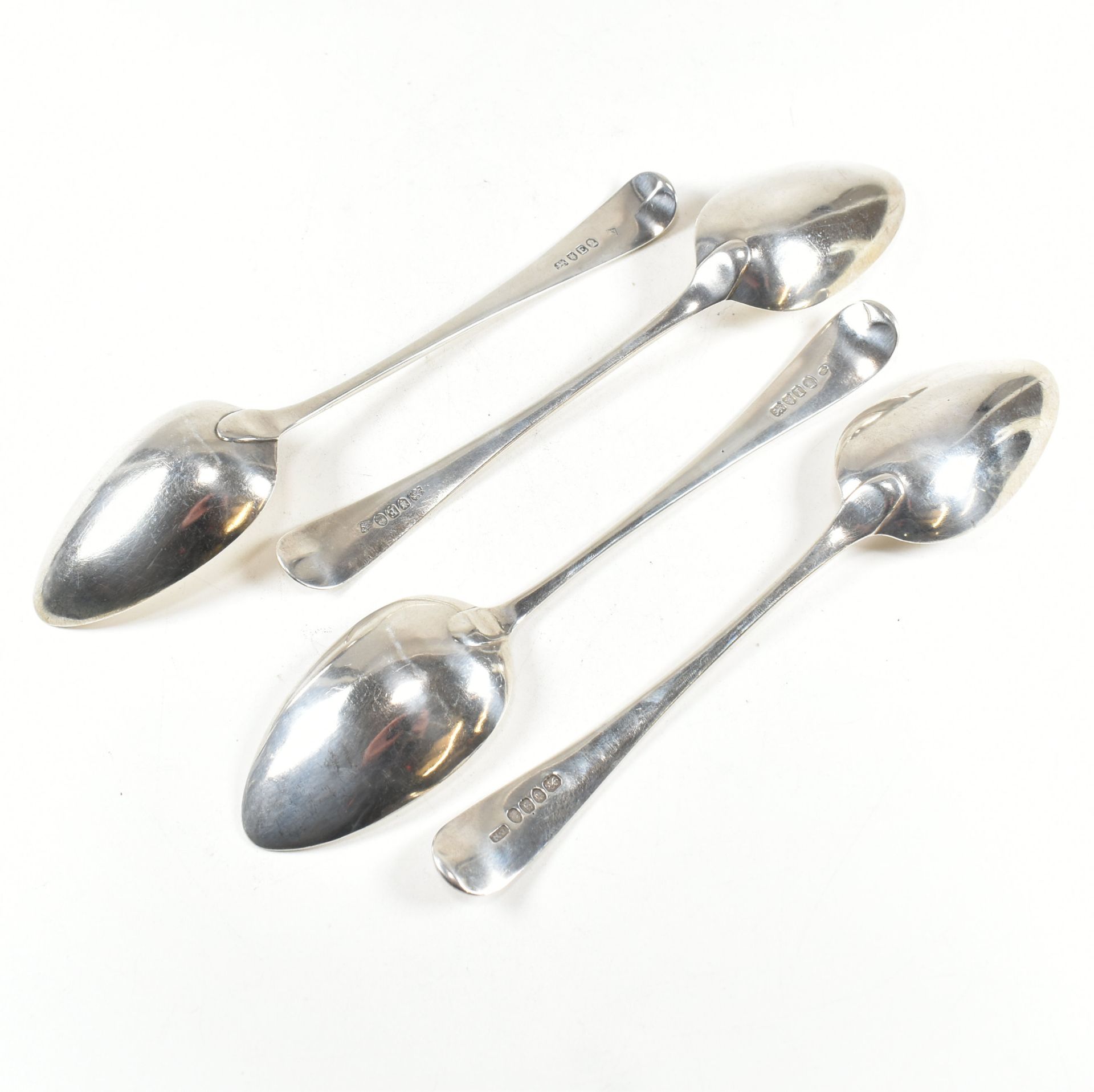 FOUR GEORGE IIII HALLMARKED SILVER SPOONS - Bild 3 aus 6