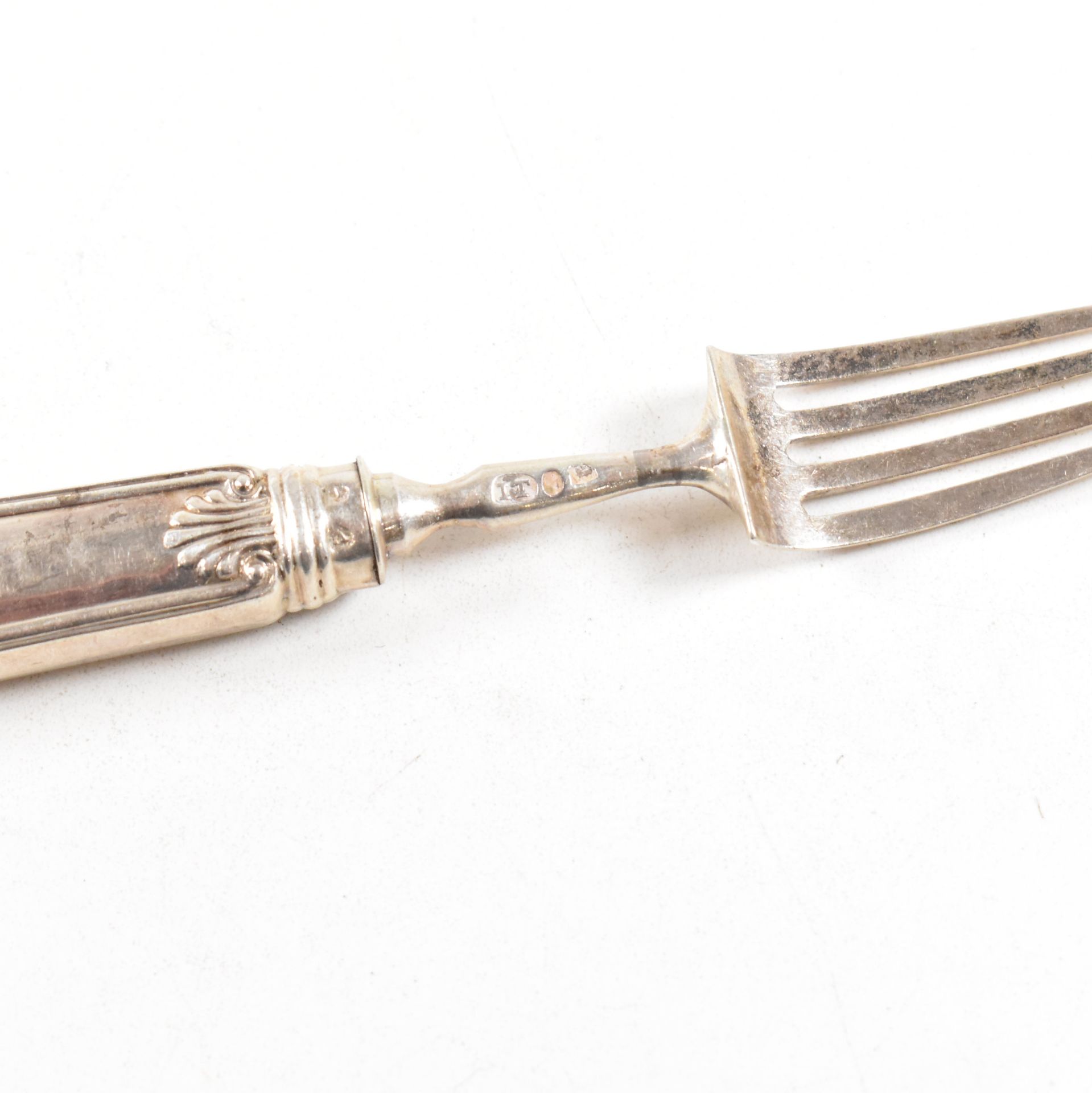 EARLY 19th CENTURY HALLMARKED SILVER 4 PIECE FLATWARE SET - Image 6 of 7