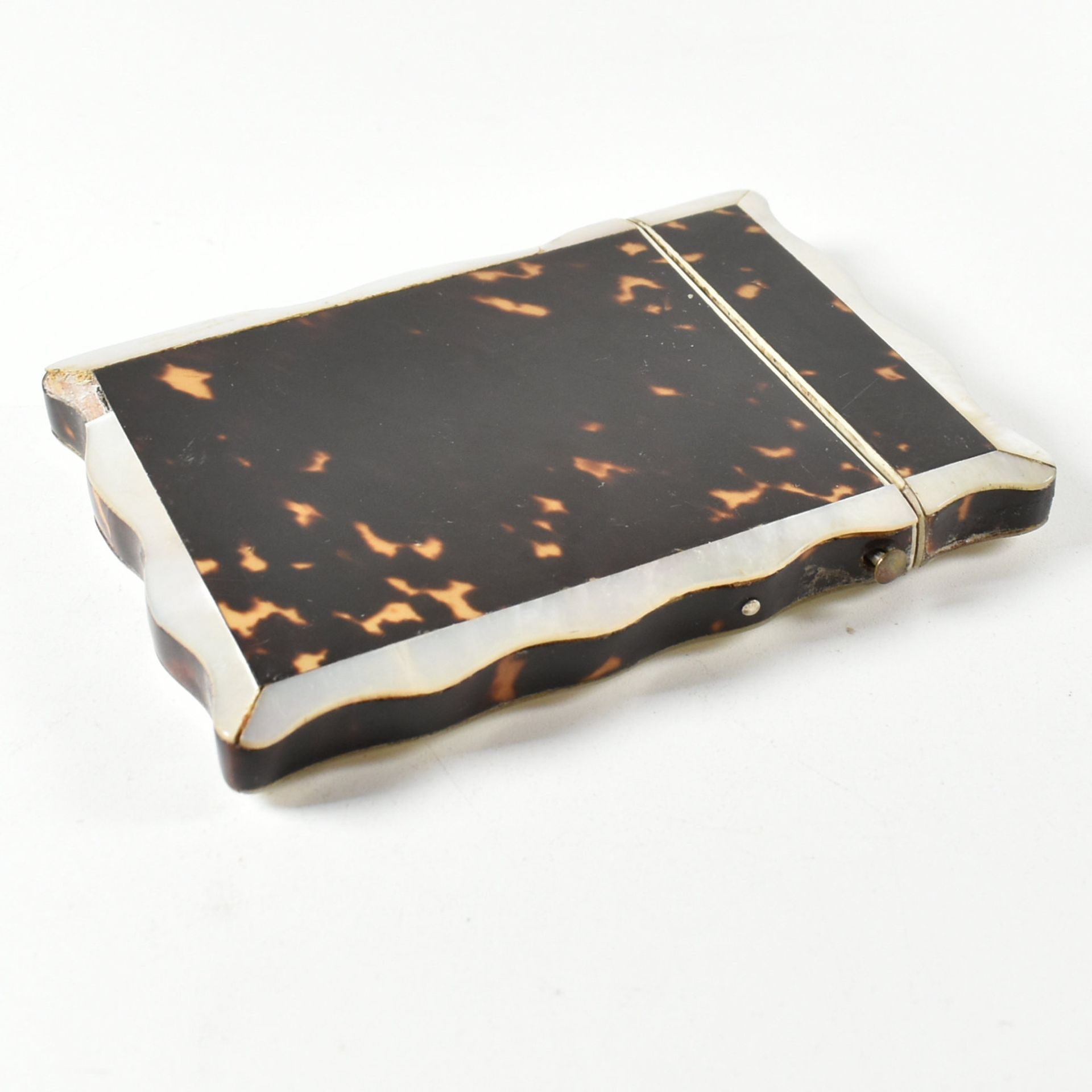 ANTIQUE WHITE METAL TORTOISESHELL & MOP CARD CASE - Image 5 of 9