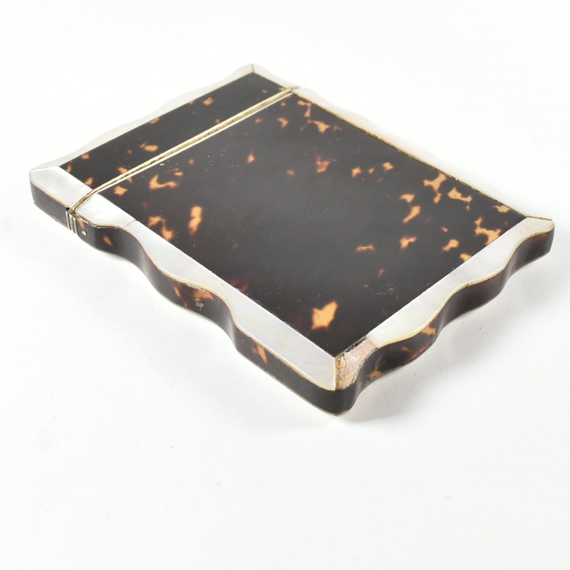 ANTIQUE WHITE METAL TORTOISESHELL & MOP CARD CASE - Bild 2 aus 9