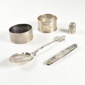 COLLECTION OF EARLY 20TH CENTURY HALLMARKED SILVER ITEMS