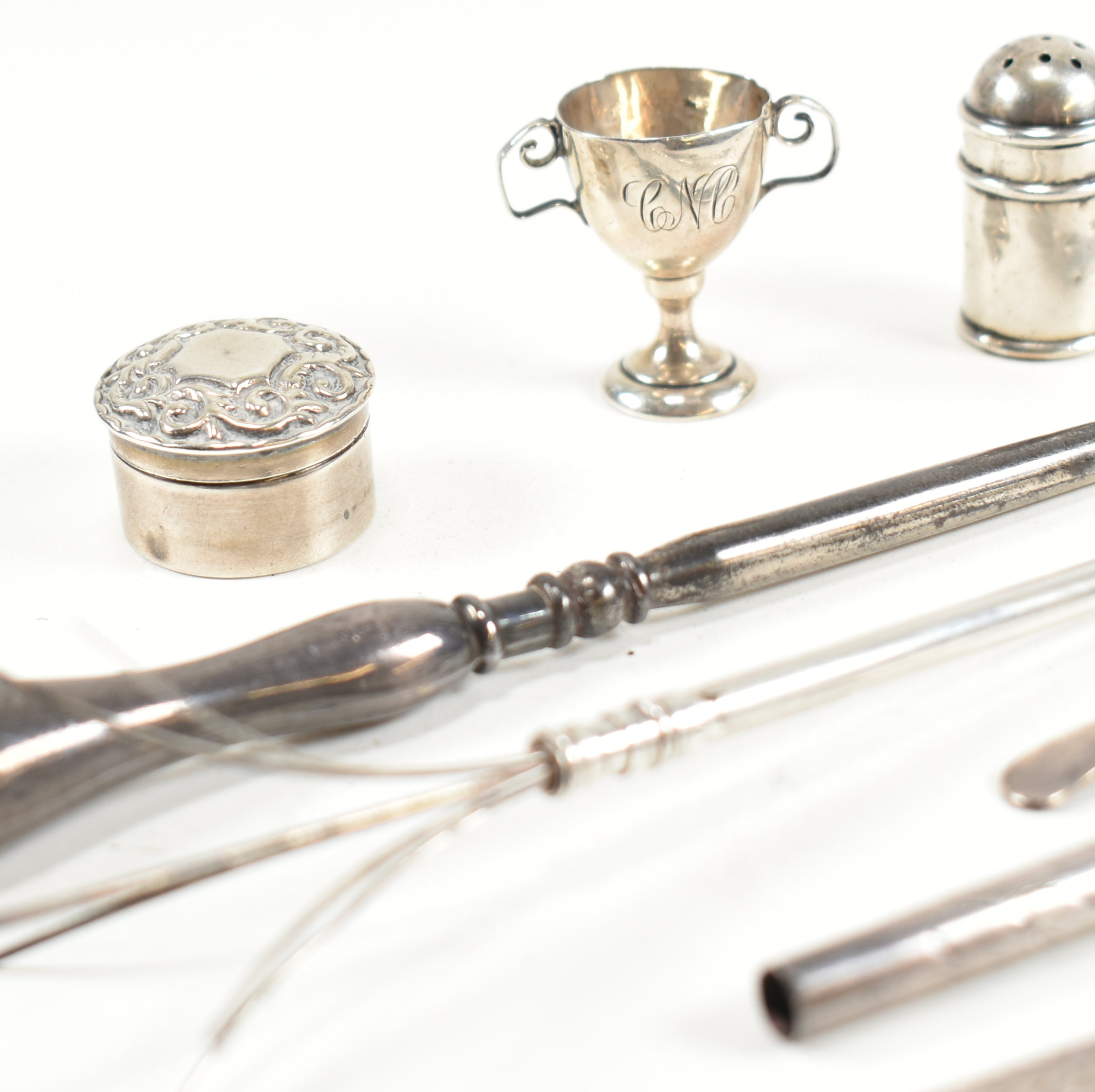 COLLECTION OF VICTORIAN & LATER HALLMARKED SILVER ITEMS - Image 3 of 8