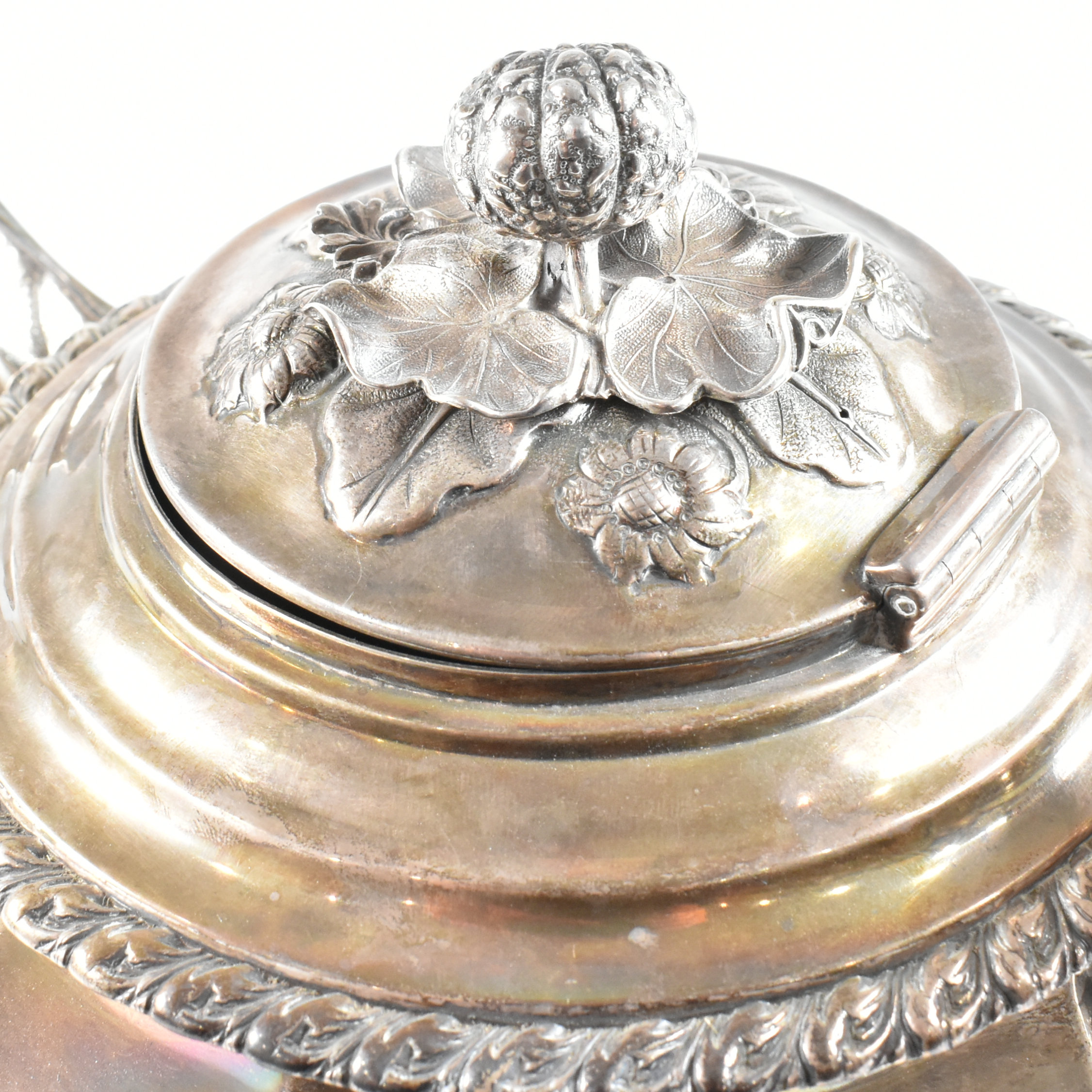 GEORGE IV HALLMARKED SILVER TEAPOT & CREAMER - Image 8 of 15