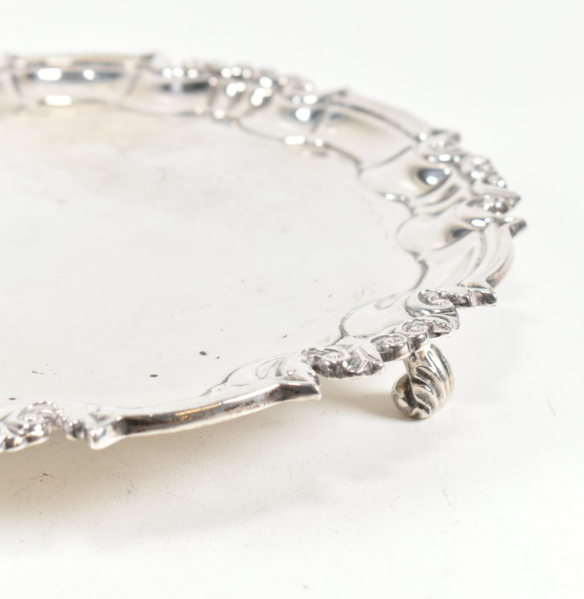 EARLY 20TH CENTURY HALLMARKED SILVER SALVER - Image 2 of 4