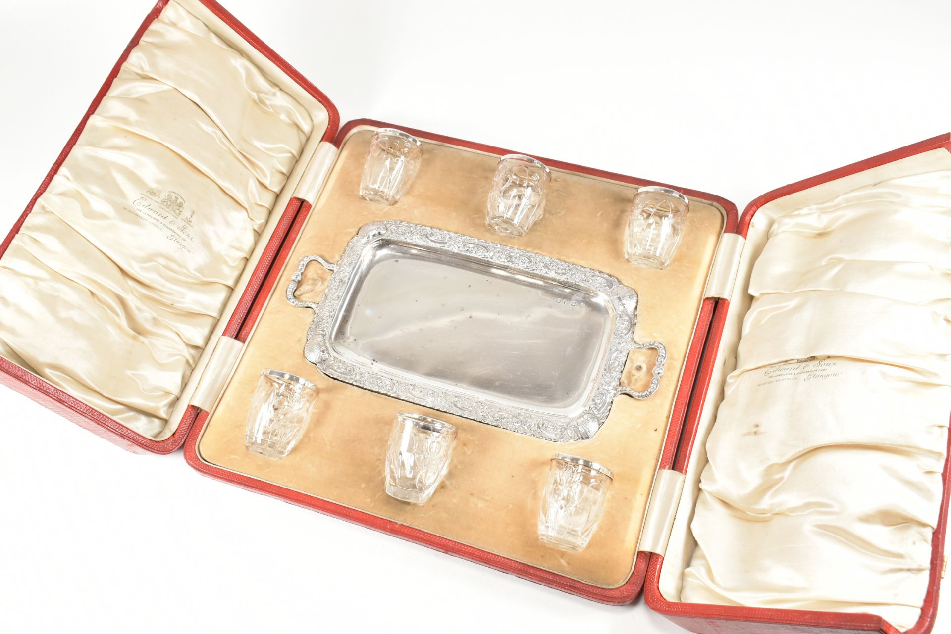 EDWARDIAN CASED SILVER MOUNTED TOT GLASS & TRAY SET - Bild 7 aus 15