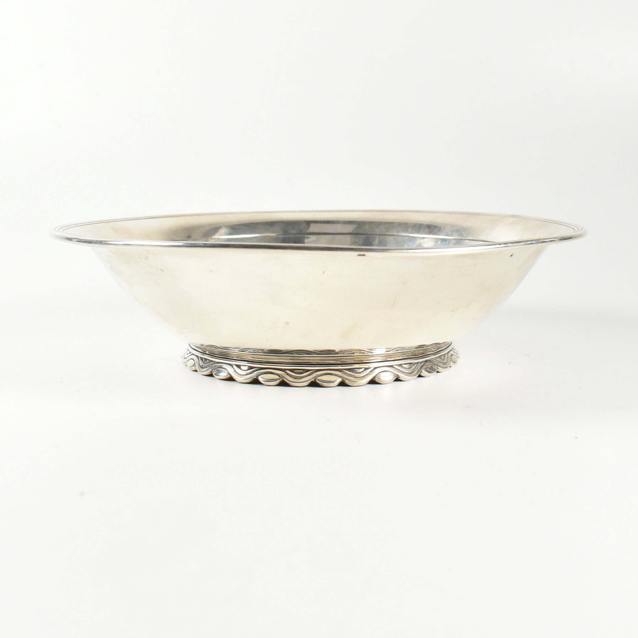 GEORGE VI HALLMARKED SILVER FRUIT BOWL