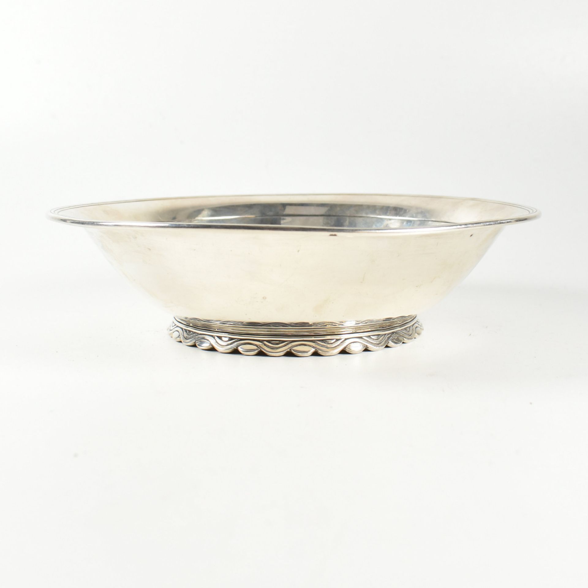 GEORGE VI HALLMARKED SILVER FRUIT BOWL