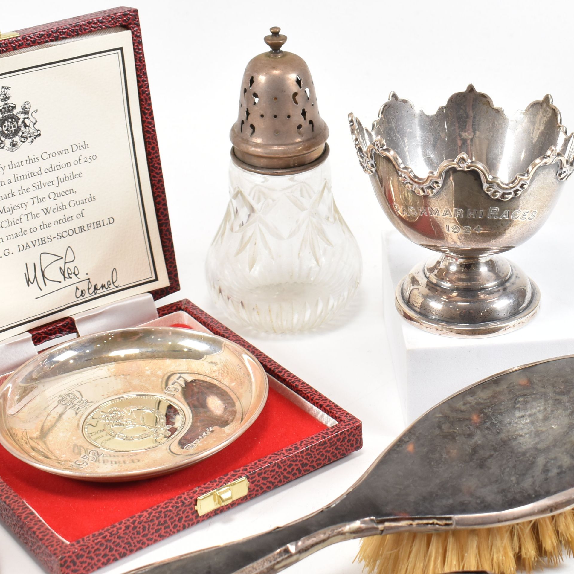 COLLECTION OF GEORGE V & LATER HALLMARKED SILVER ITEMS - Bild 2 aus 9