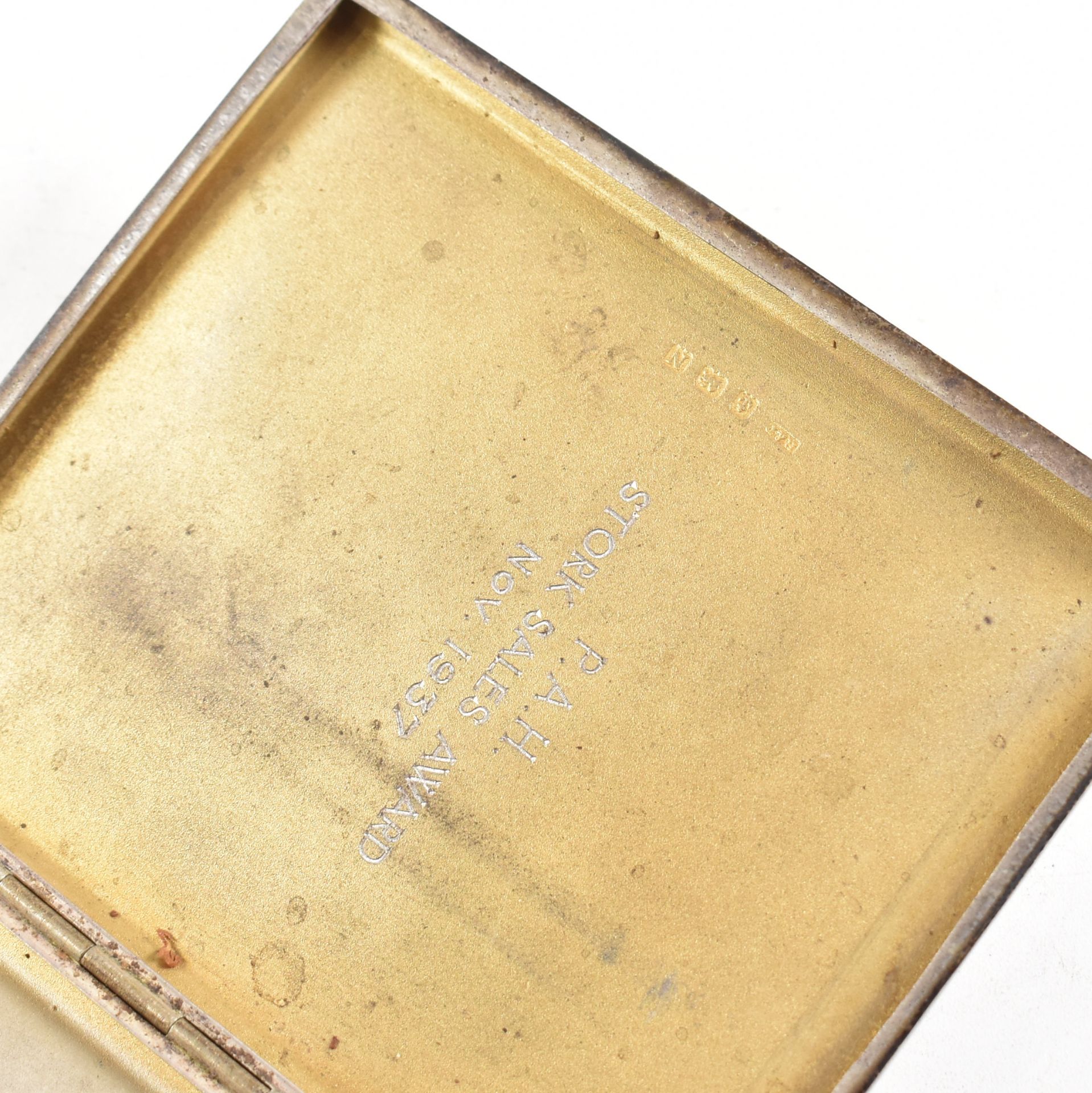TWO EARLY 20TH CENTURY HALLMARKED SILVER CIGARETTE CASES - Image 8 of 8