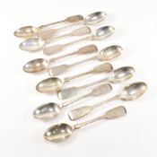 COLLECTION OF 11 GEORGE V HALLMARKED SILVER TEA SPOONS