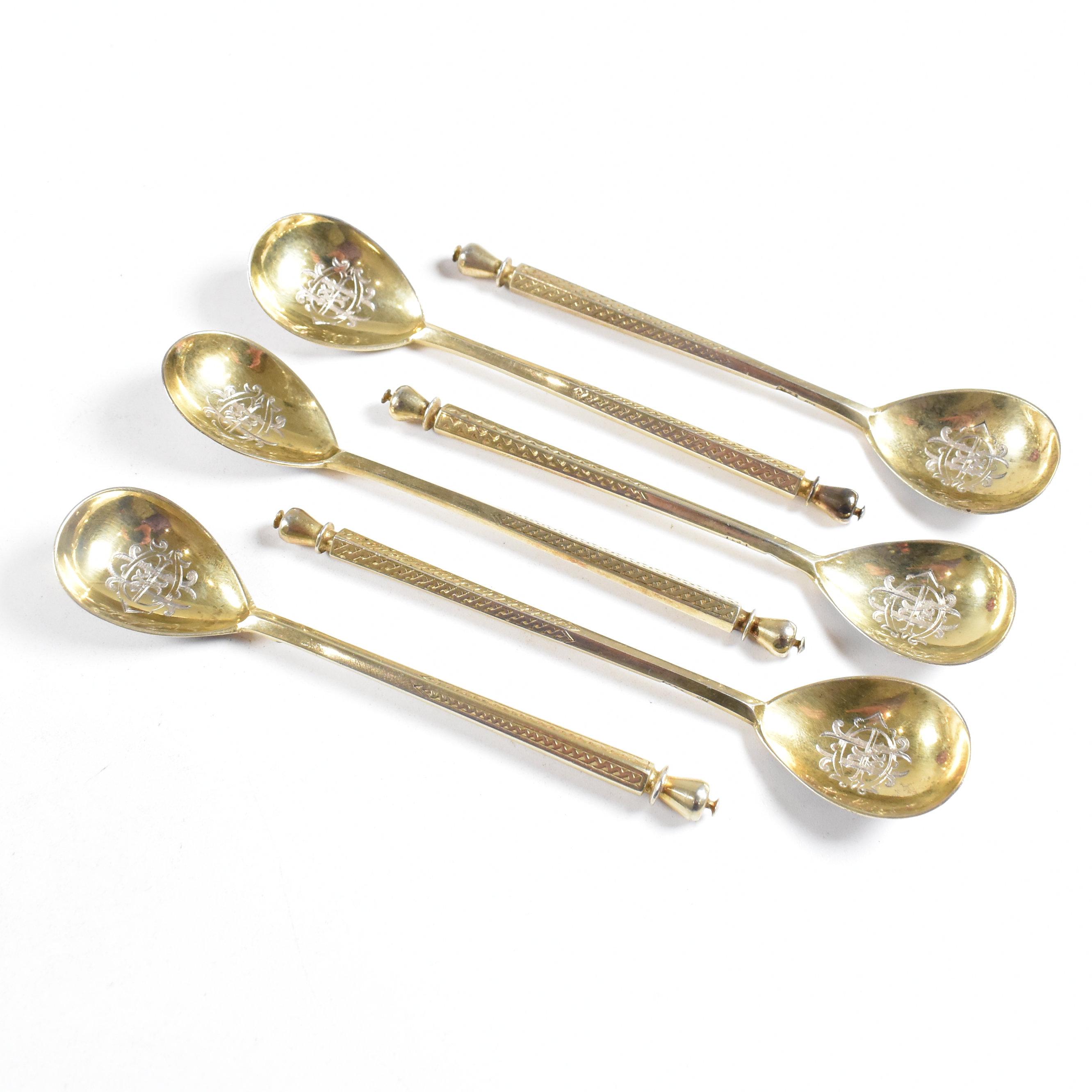 VASILI SEMENOV 19TH CENTURY RUSSIAN SILVER GILT NIELLO SPOON SET - Image 10 of 24