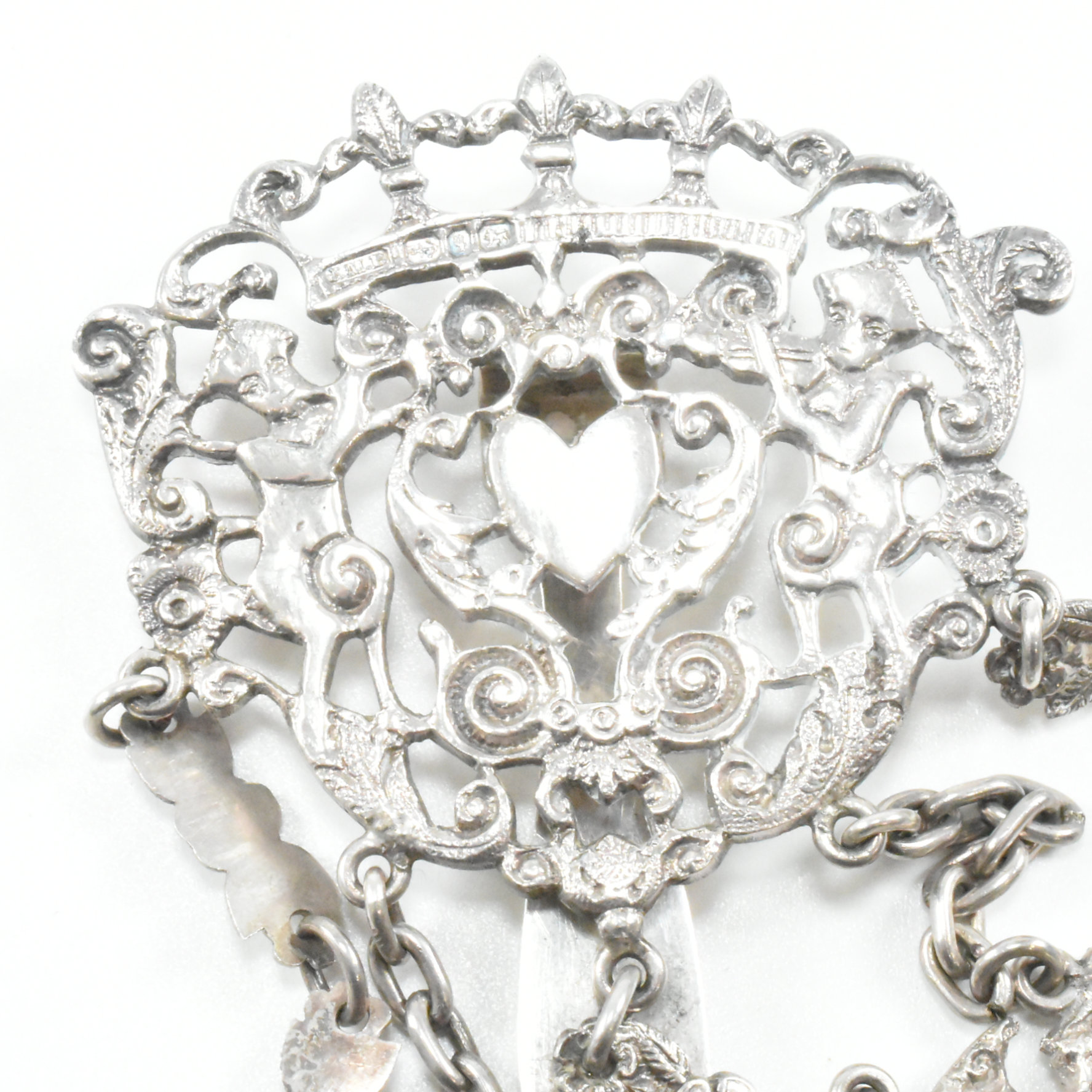 19TH CENTURY VICTORIAN HALLMARKED SILVER CHATELAINE - Image 7 of 18