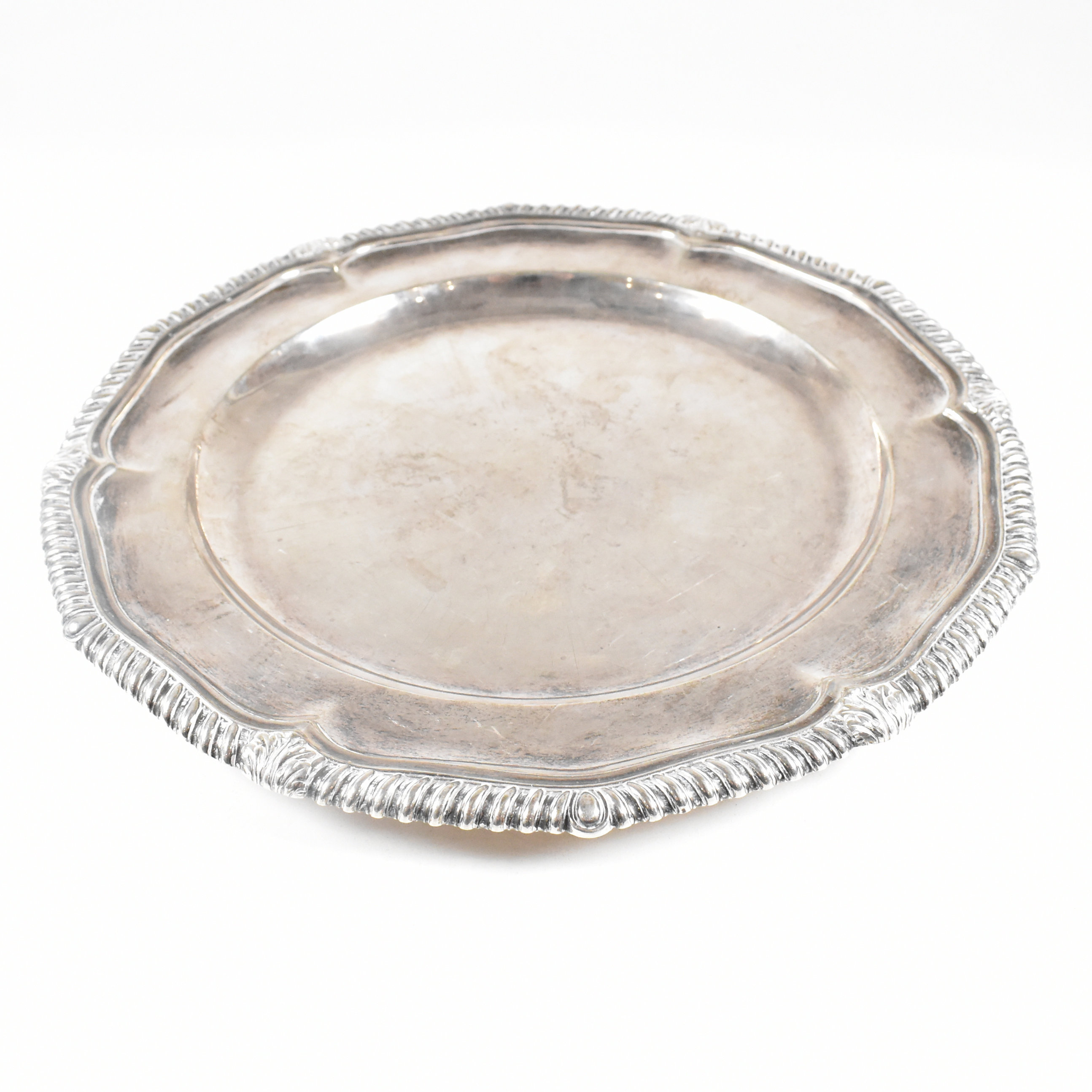 VICTORIAN IRISH HALLMARKED SILVER SALVER DUBLIN WEST & SON - Image 4 of 7