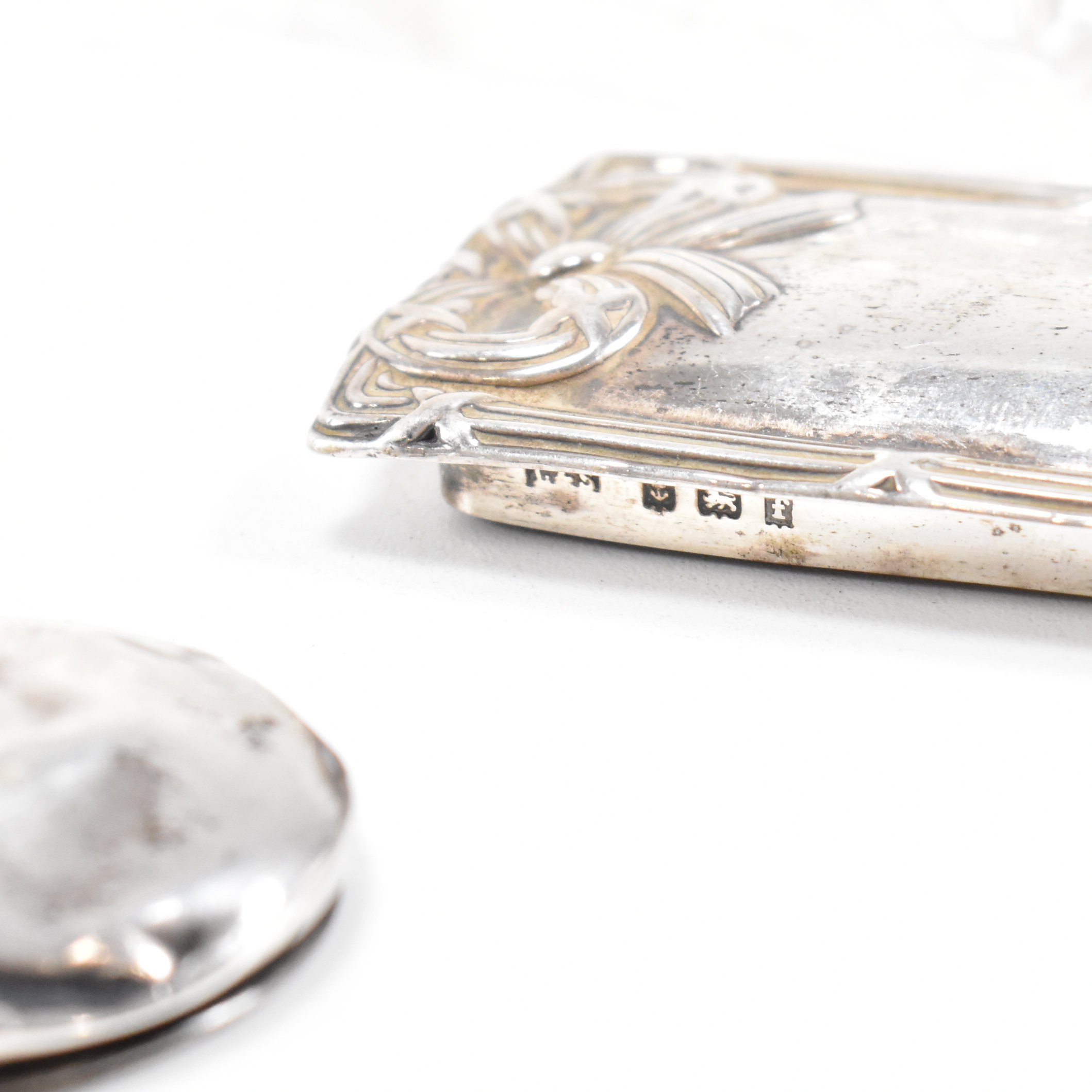 THREE HALLMARKED SILVER & WHITE METAL LIDDED CUT GLASS JARS & CARD HOLDER - Image 7 of 11