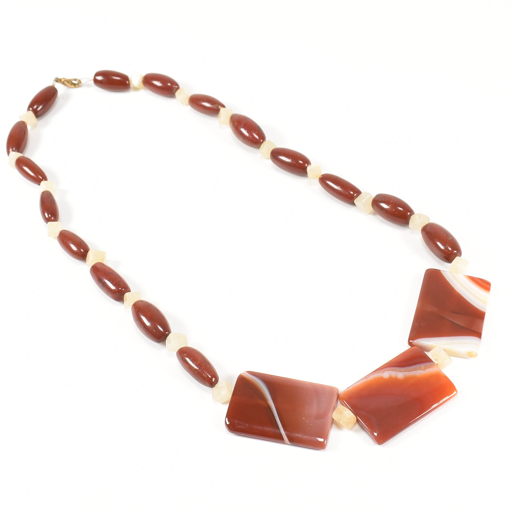 MID CENTURY CARNELIAN BANDED AGATE NECKLACE