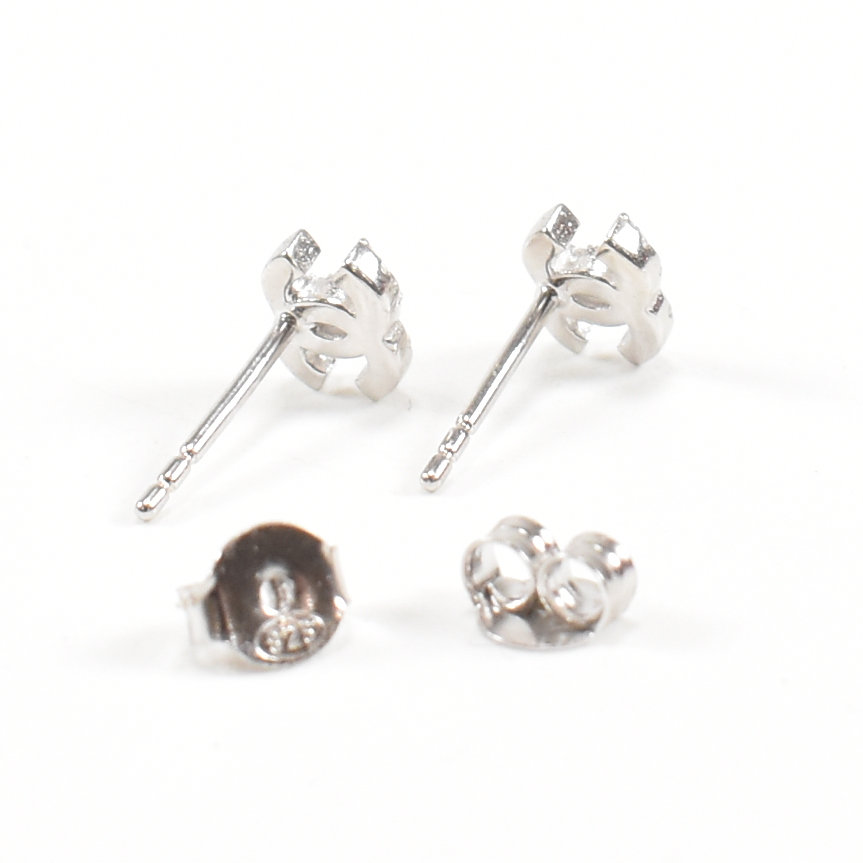 PAIR OF CONTEMPORARY SILVER & CZ DESIGNER STYLE STUD EARRINGS - Image 5 of 6