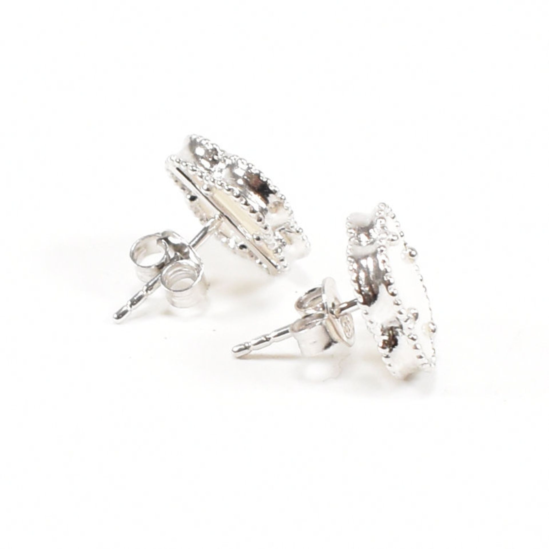 PAIR OF SILVER & MOTHER OF PEARL STUD EARRINGS - Image 5 of 8