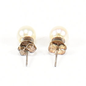 PAIR OF CONTEMPORARY FRESH WATER PEARL & SILVER STUD EARRINGS - Image 5 of 5