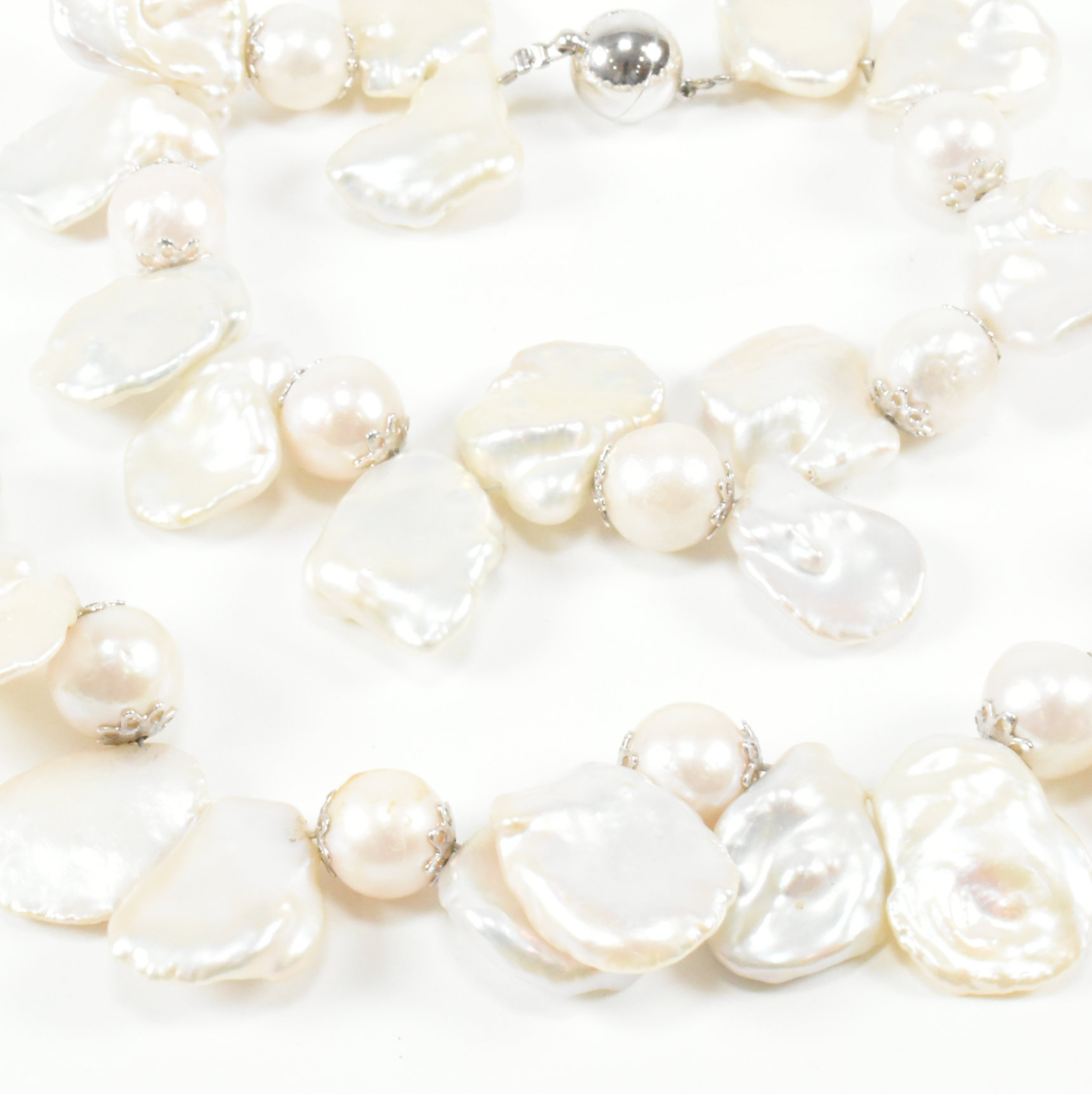 CULTURED BAROQUE PEARL NECKLACE & BRACELET DEMI PARURE - Image 7 of 7