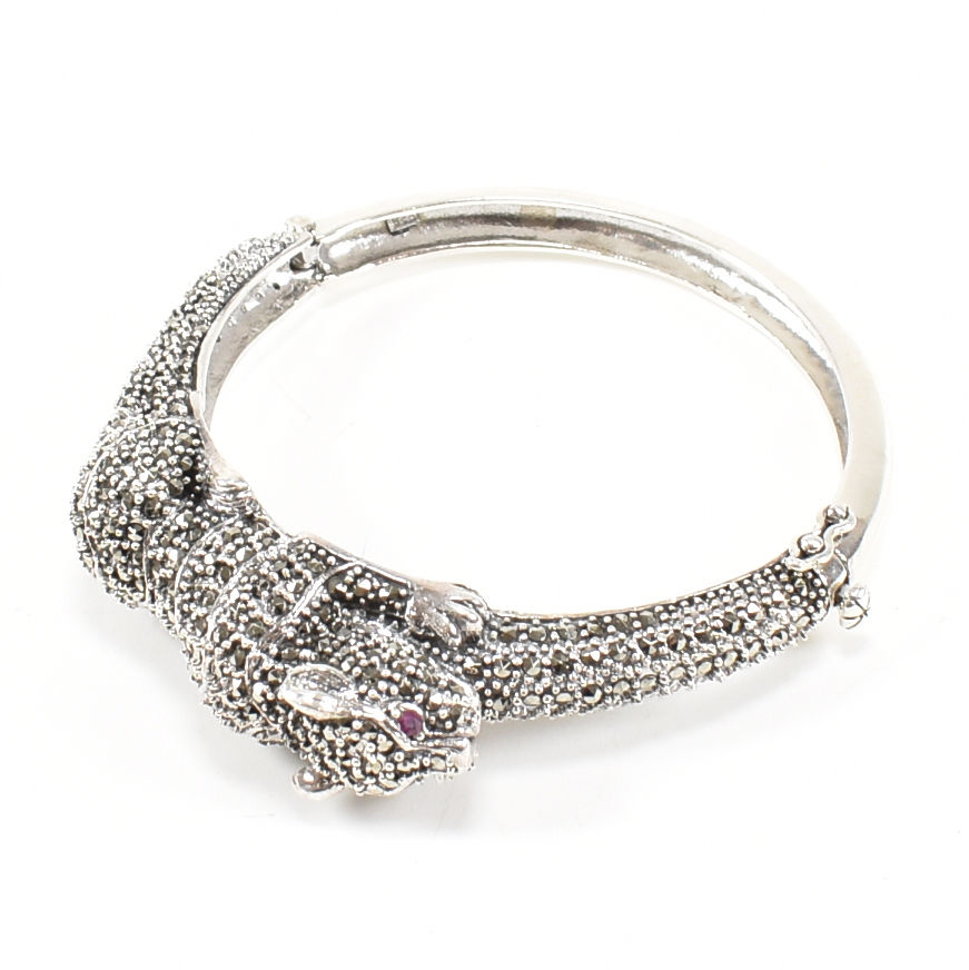 CONTEMPORARY SILVER & MARCASITE CAT HINGED BANGLE - Image 6 of 6