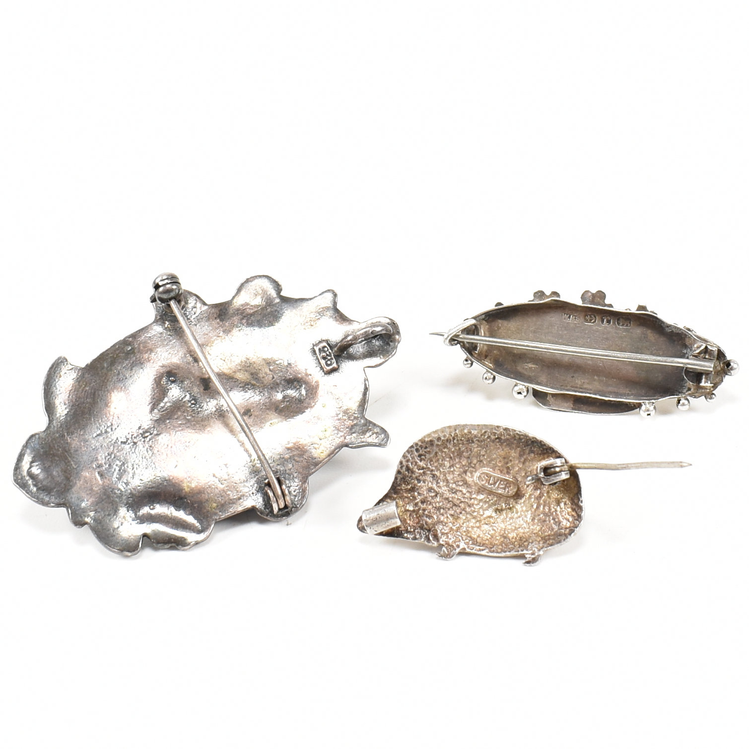 THREE SILVER BROOCHES HALLMARKED & 925 SILVER - Image 8 of 8