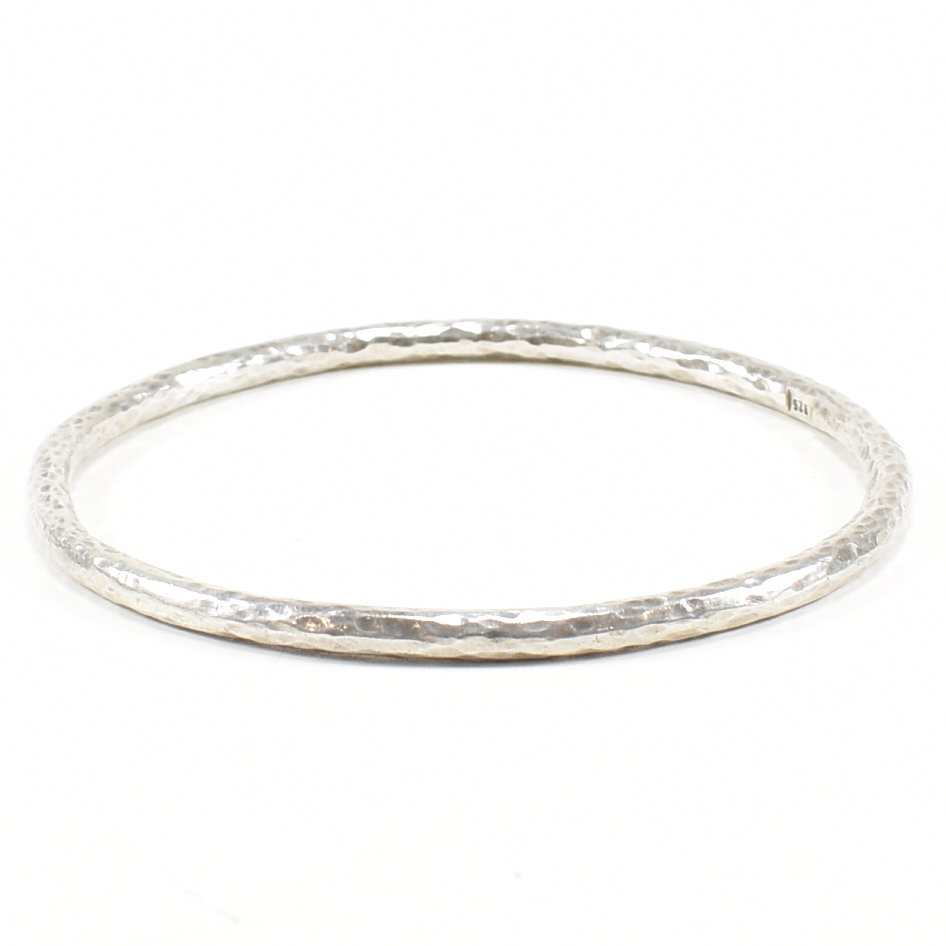 COLLECTION OF 5 925 SILVER & WHITE METAL BANGLES - Image 3 of 8