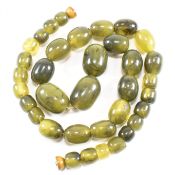 EARLY 20TH CENTURY EARLY PLASTIC GREEN BEADED NECKLACE