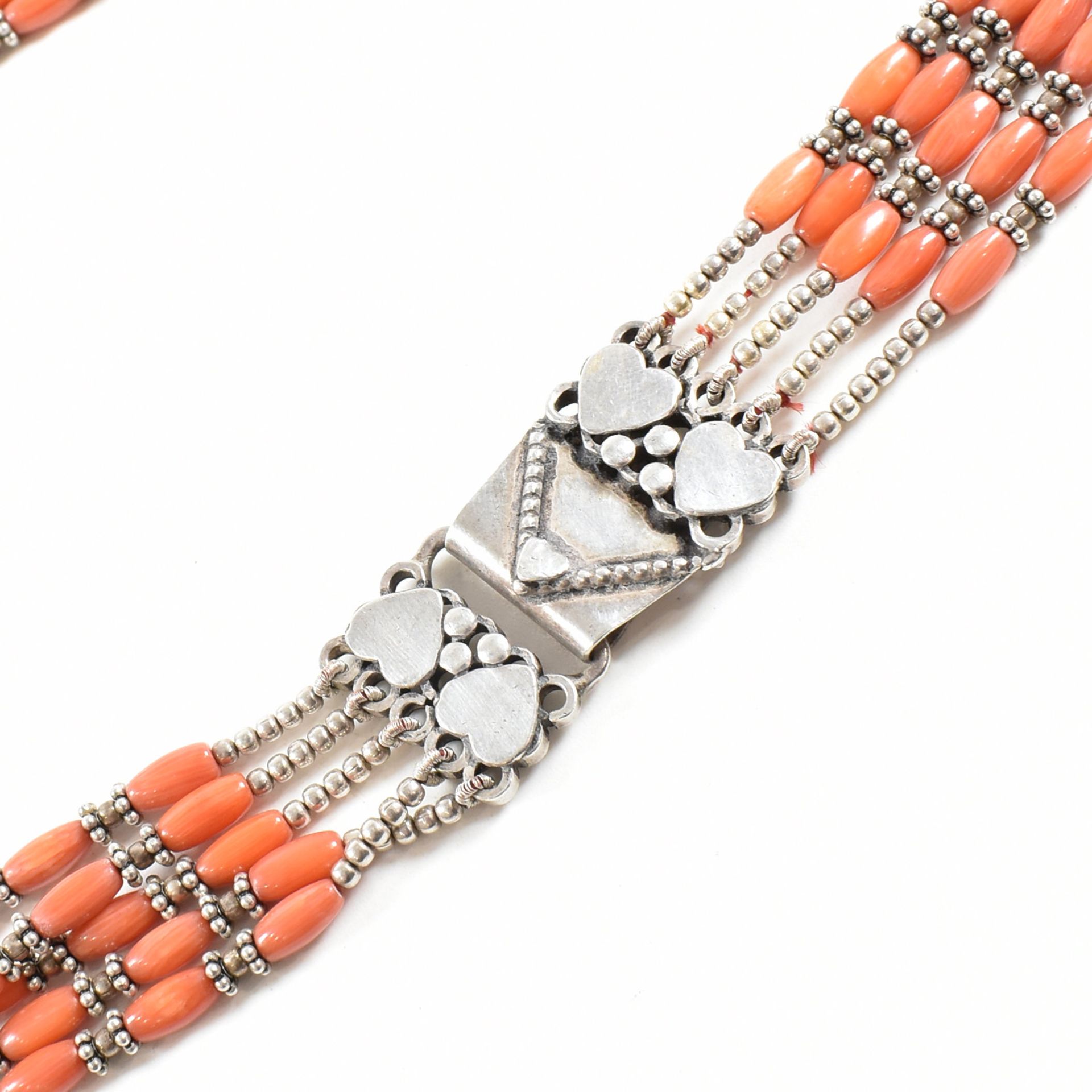 925 SILVER & CORAL 5 STRAND BEADED NECKLACE - Image 4 of 5