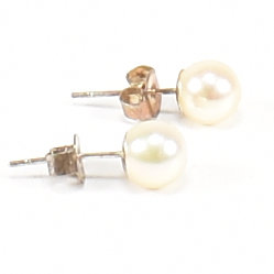 PAIR OF CONTEMPORARY FRESH WATER PEARL & SILVER STUD EARRINGS - Image 3 of 5