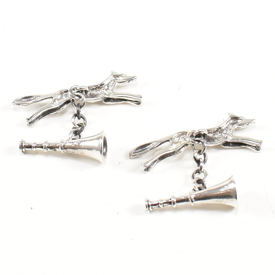 PAIR OF CONTEMPORARY SILVER CUFFLINKS NOVELTY FOX & HORN - Image 3 of 5