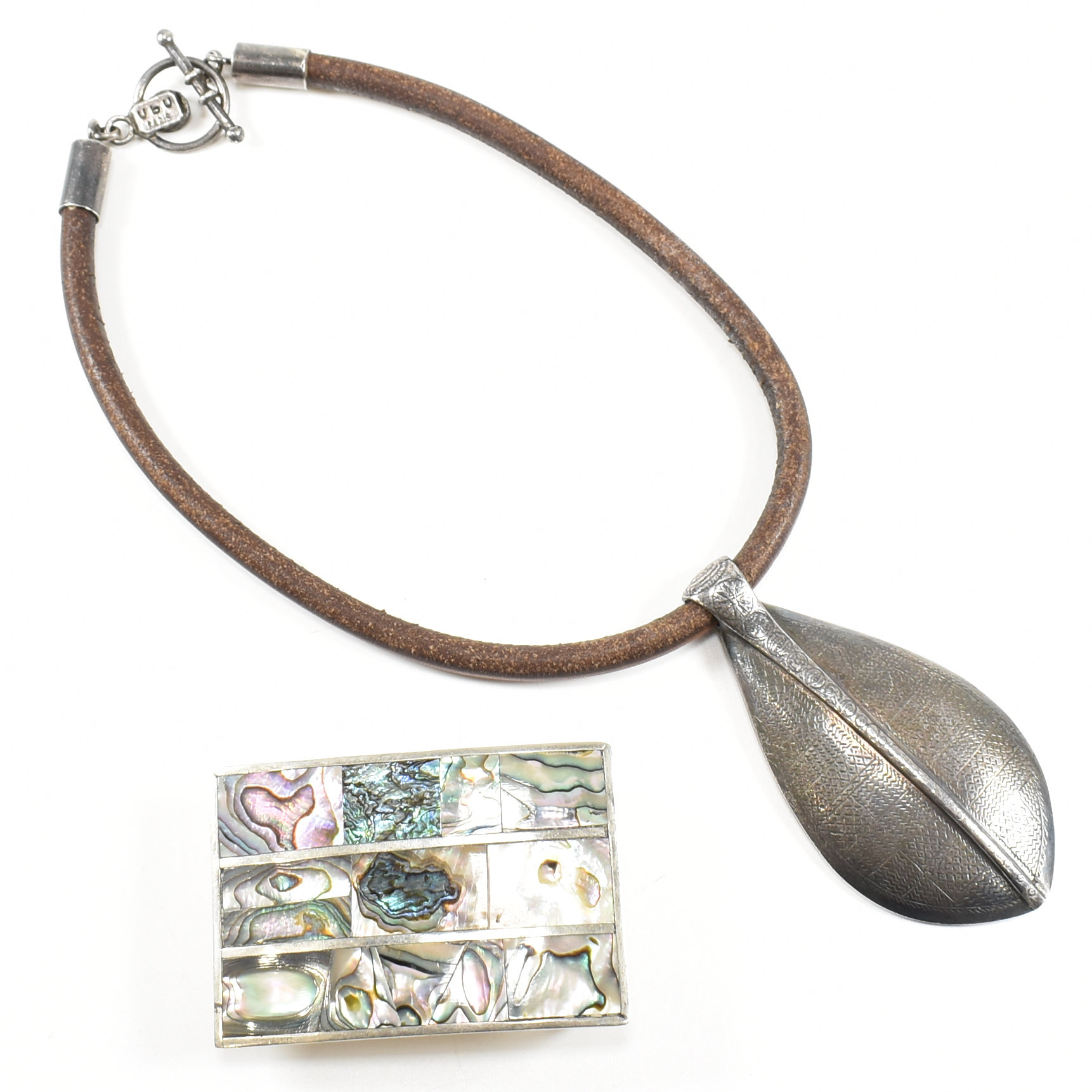 CONTEMPORARY UBU PARIS NECKLACE & ALPACA MOTHER OF PEARL BUCKLE